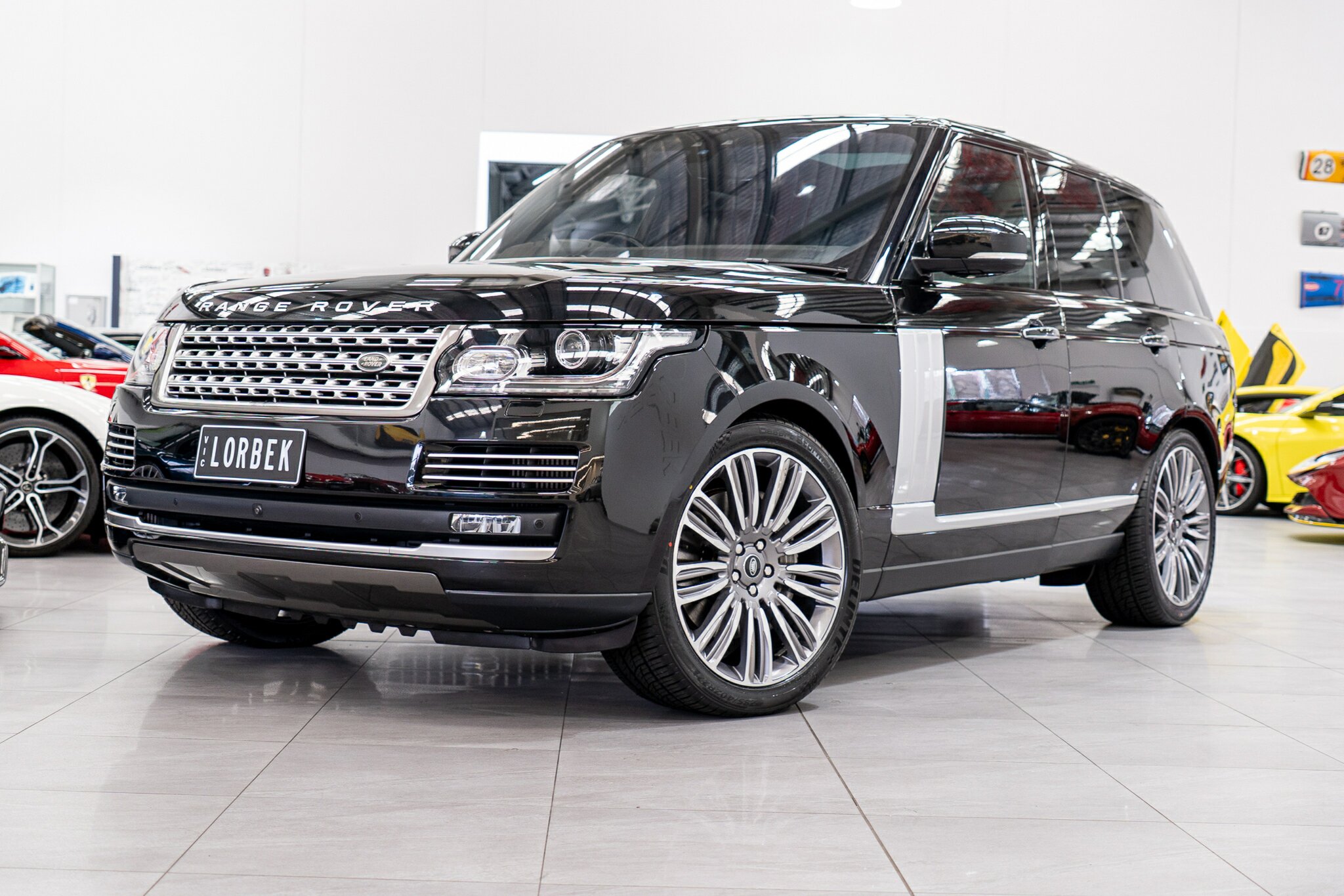 2017 RANGE ROVER RANGE ROVER LG MY17 VOGUE SE SDV8 8 SP AUTOMATIC 4D WAGON
