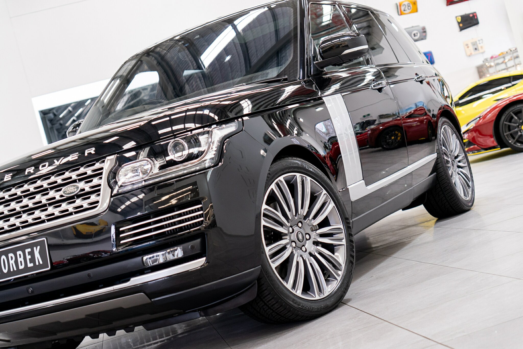 2017 RANGE ROVER RANGE ROVER LG MY17 VOGUE SE SDV8 8 SP AUTOMATIC 4D WAGON