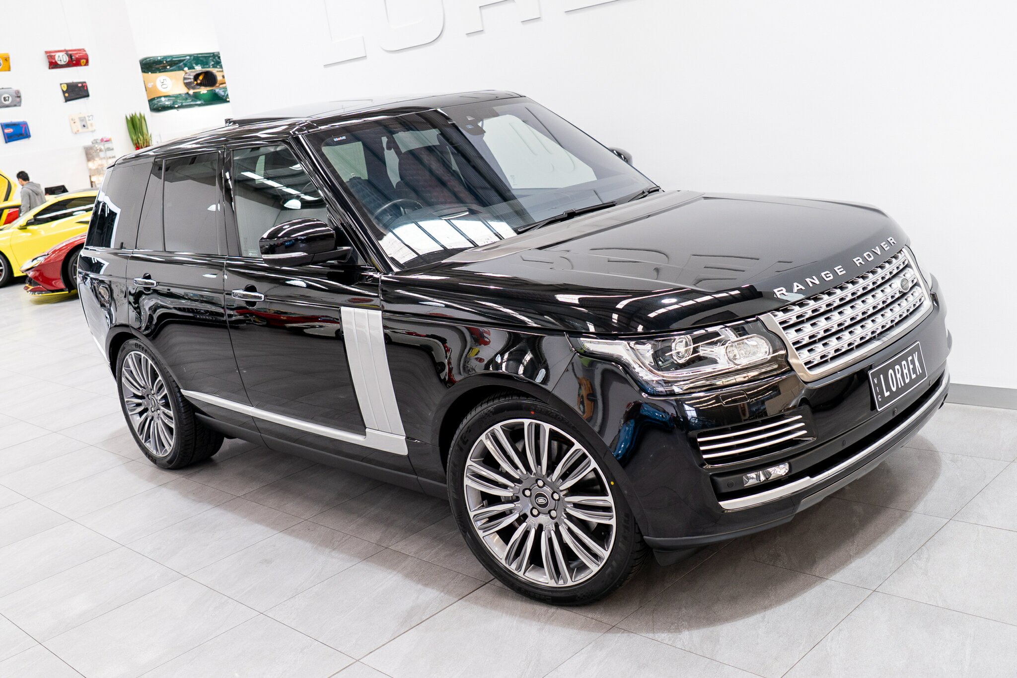 2017 RANGE ROVER RANGE ROVER LG MY17 VOGUE SE SDV8 8 SP AUTOMATIC 4D WAGON
