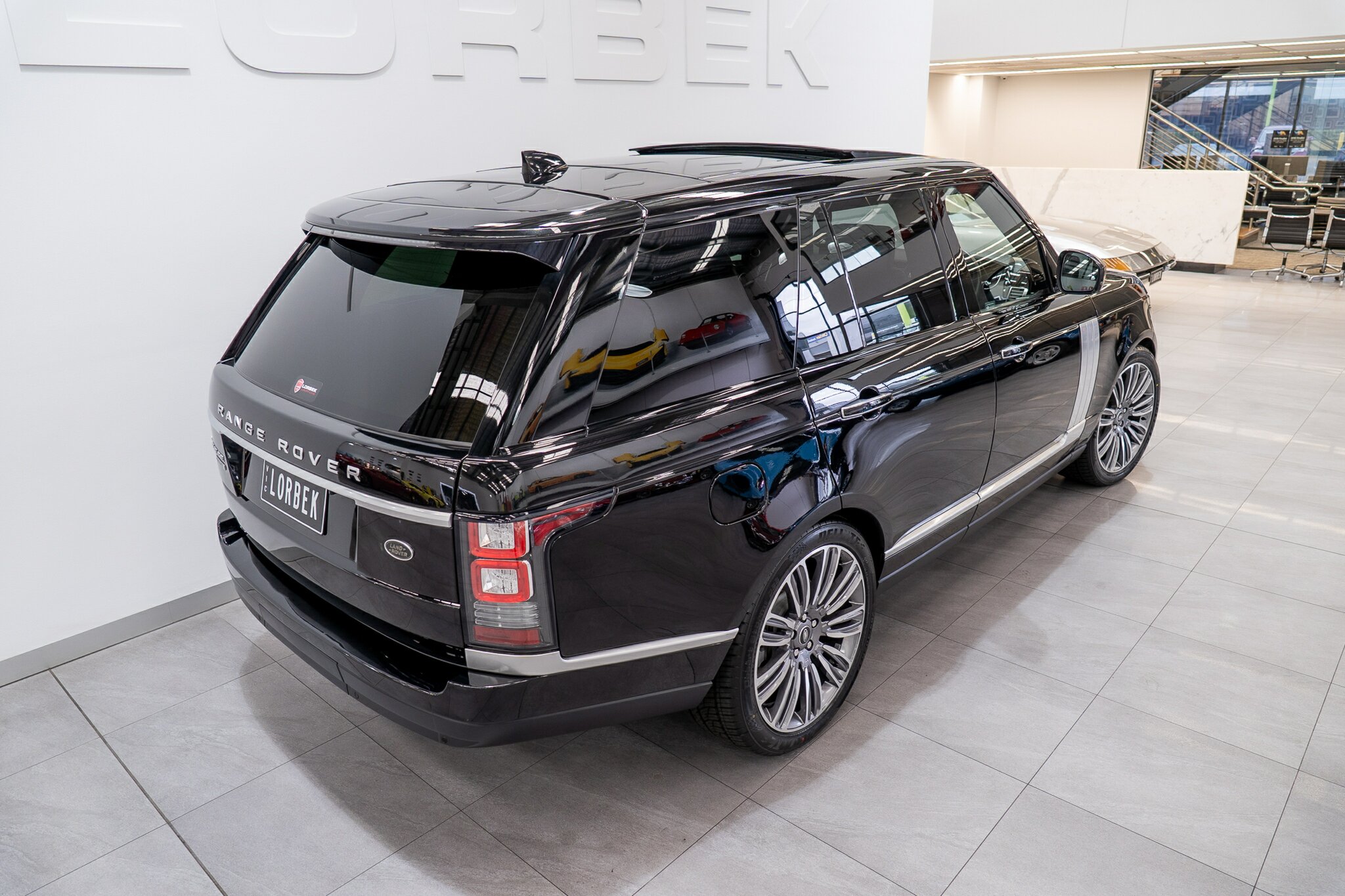 2017 RANGE ROVER RANGE ROVER LG MY17 VOGUE SE SDV8 8 SP AUTOMATIC 4D WAGON