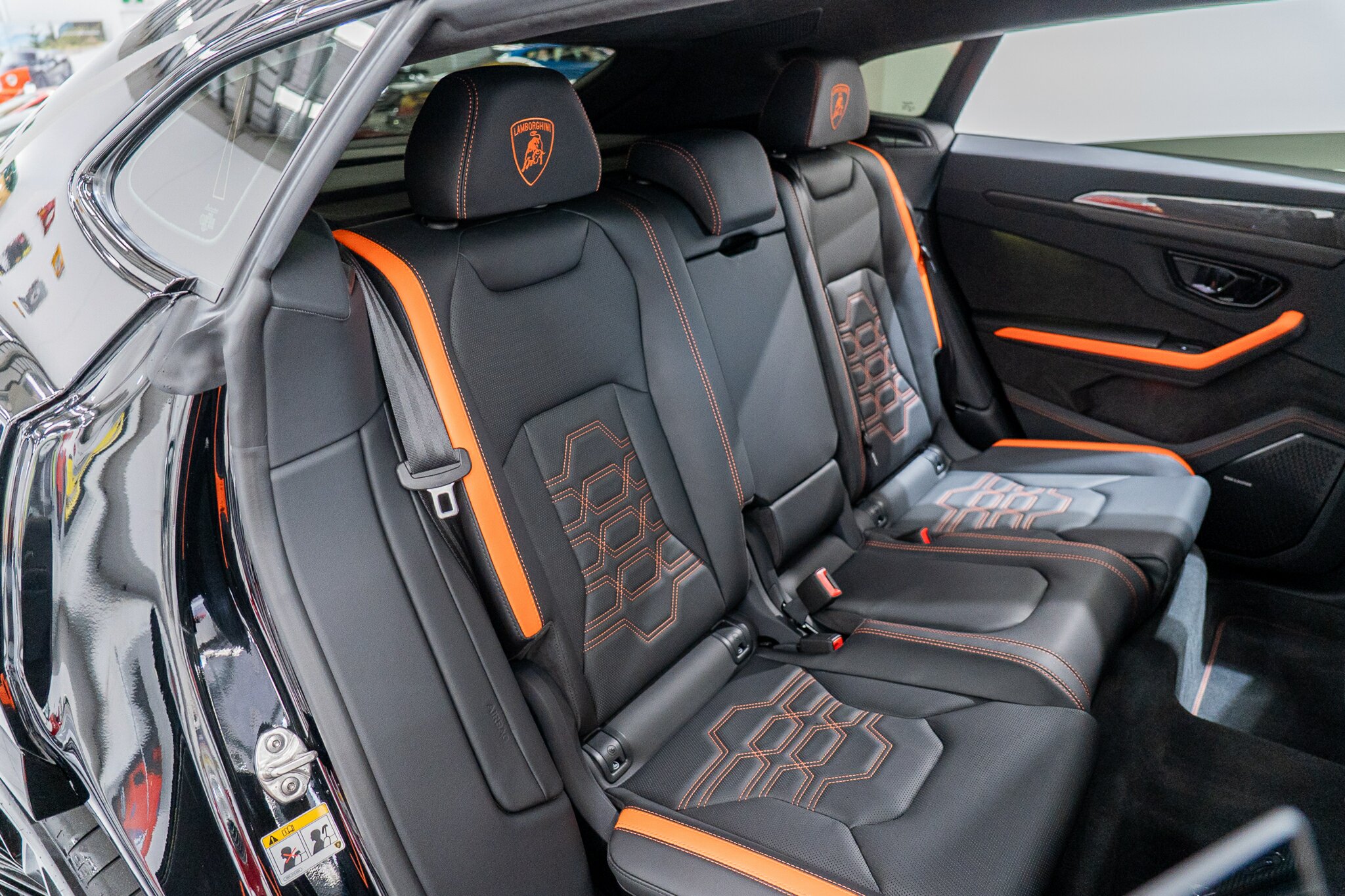 2025 LAMBORGHINI URUS 636 MY19 5 SEAT 8 SP AUTOMATIC 4D WAGON