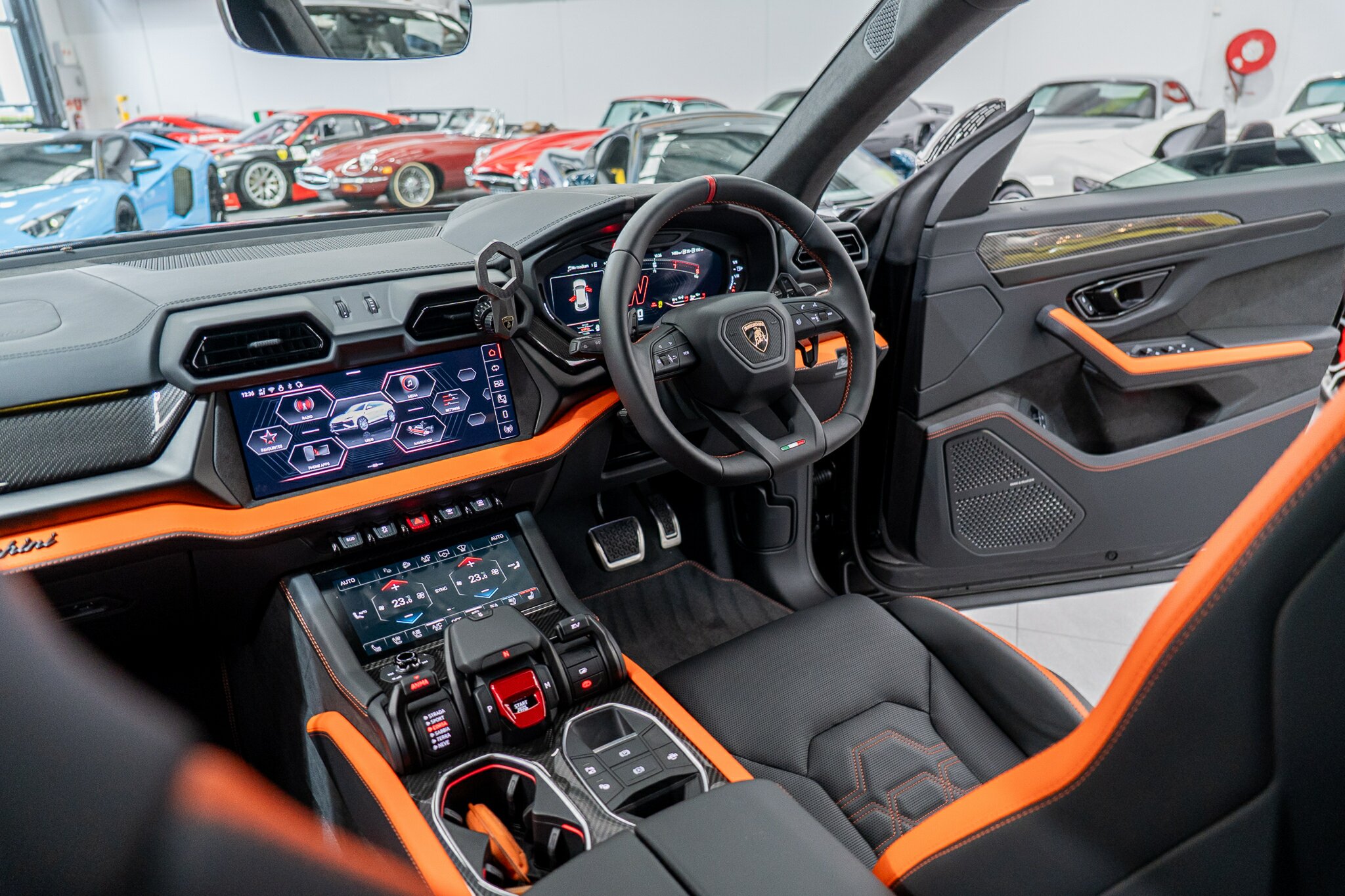 2025 LAMBORGHINI URUS 636 MY19 5 SEAT 8 SP AUTOMATIC 4D WAGON