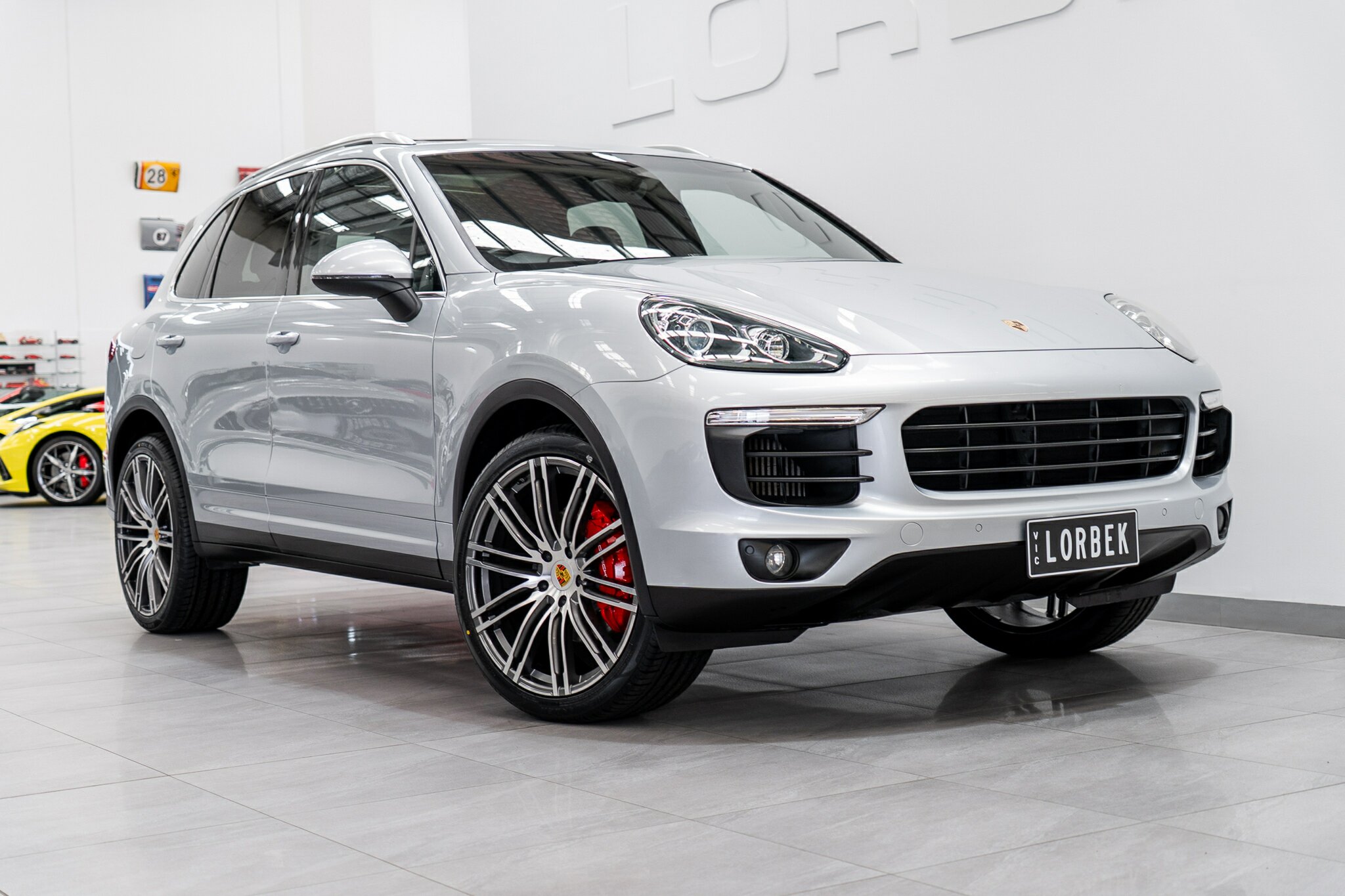 2015 PORSCHE CAYENNE SERIES 2 MY16 DIESEL 8 SP AUTOMATIC TIPTRONIC 4D WAGON