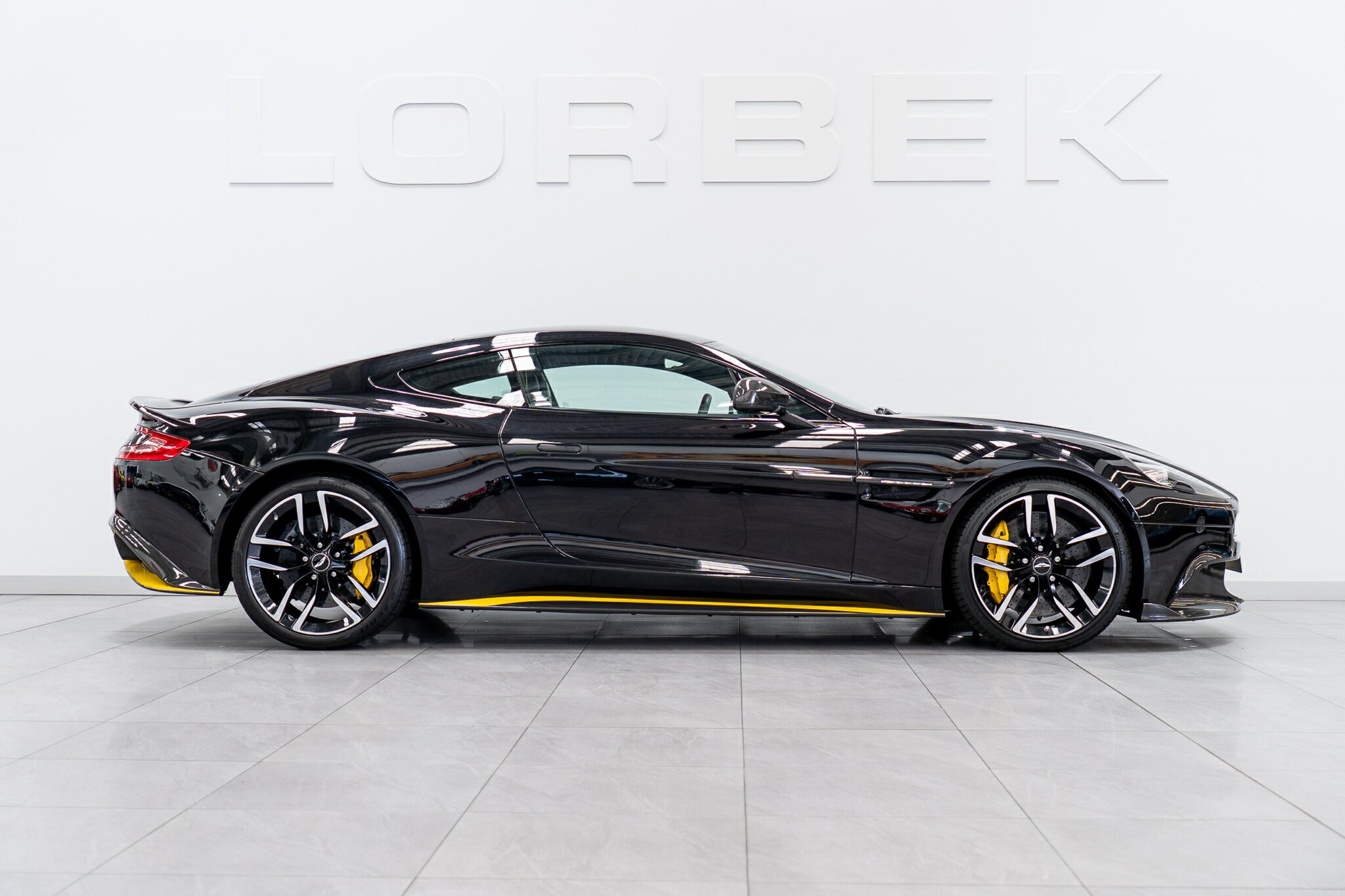 2017 ASTON MARTIN VANQUISH MY18 S 8 SP AUTOMATIC 2D SEDAN
