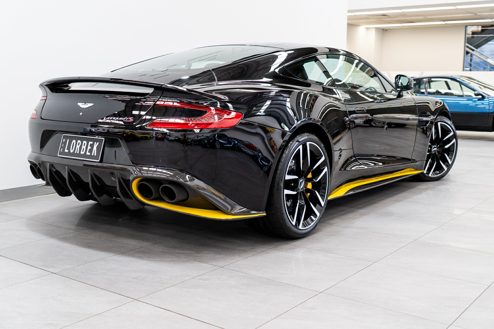 2017 ASTON MARTIN VANQUISH MY18 S 8 SP AUTOMATIC 2D SEDAN