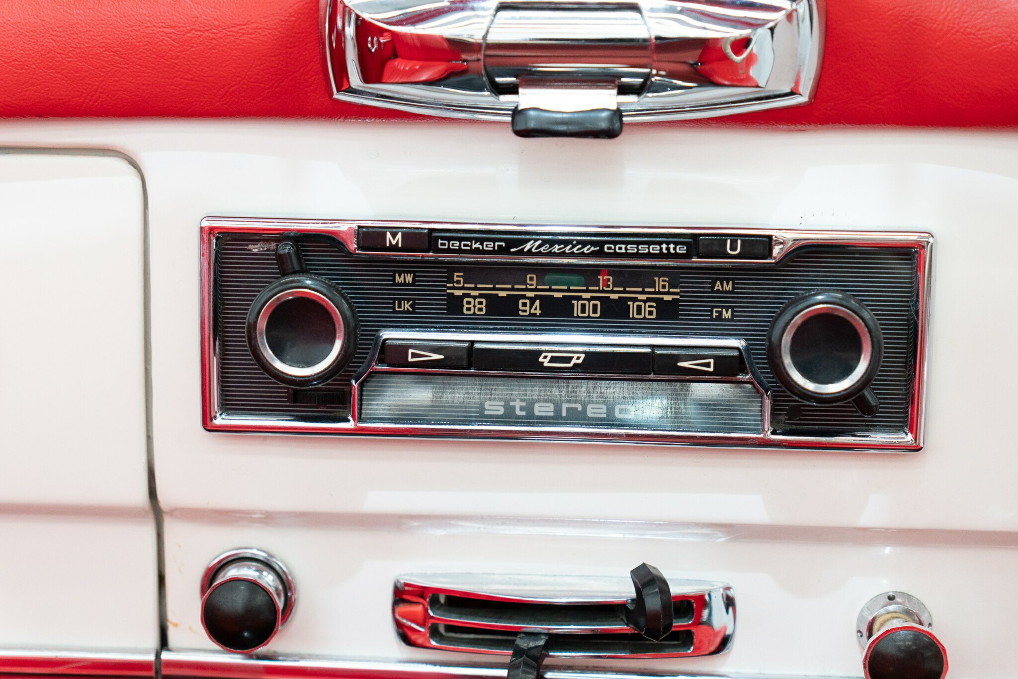 1962 MERCEDES-BENZ 190 121 SL 4 SP MANUAL 2D ROADSTER