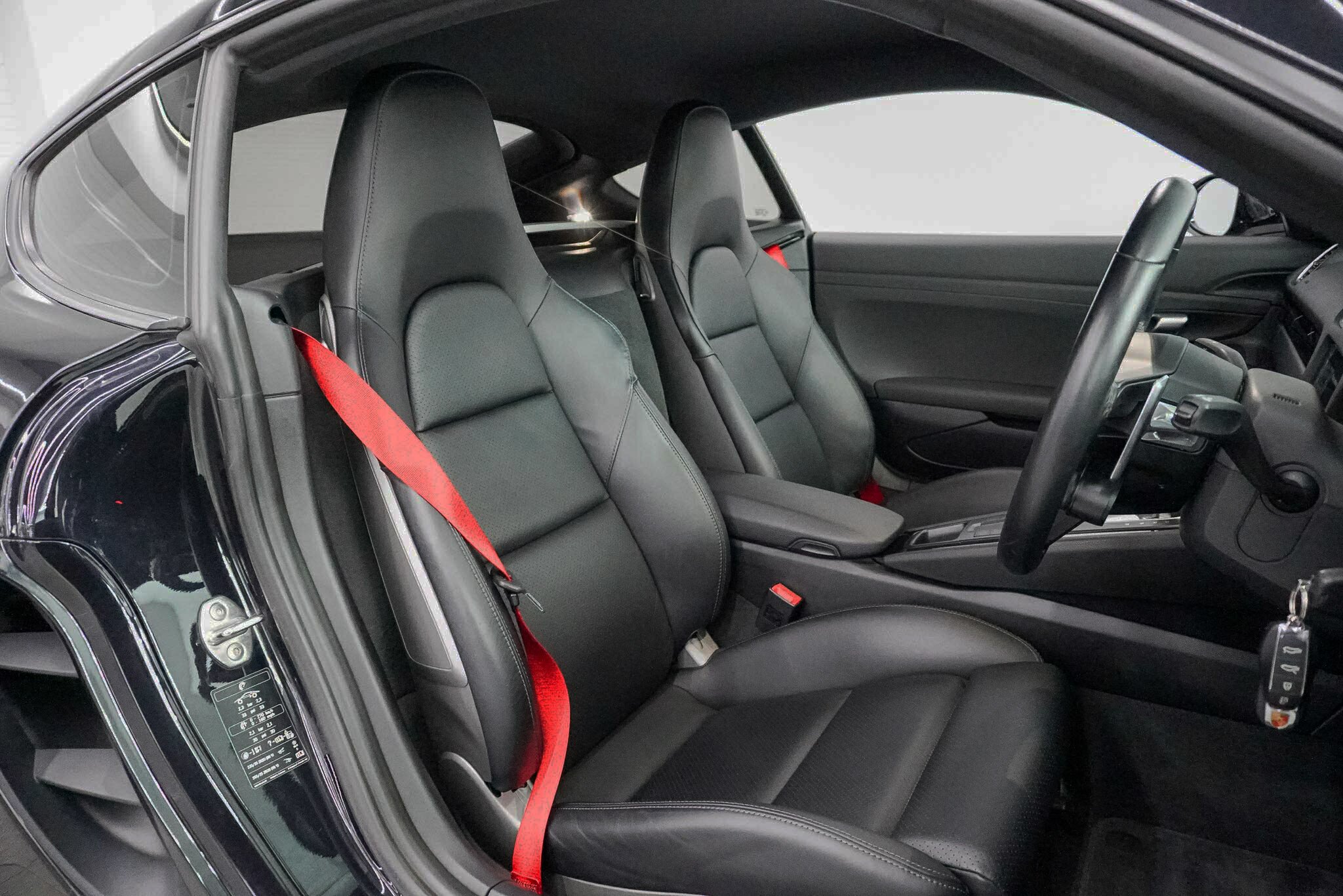 2019 PORSCHE 718 982 MY20 CAYMAN 7 SP AUTO DUAL CLUTCH SEDAN