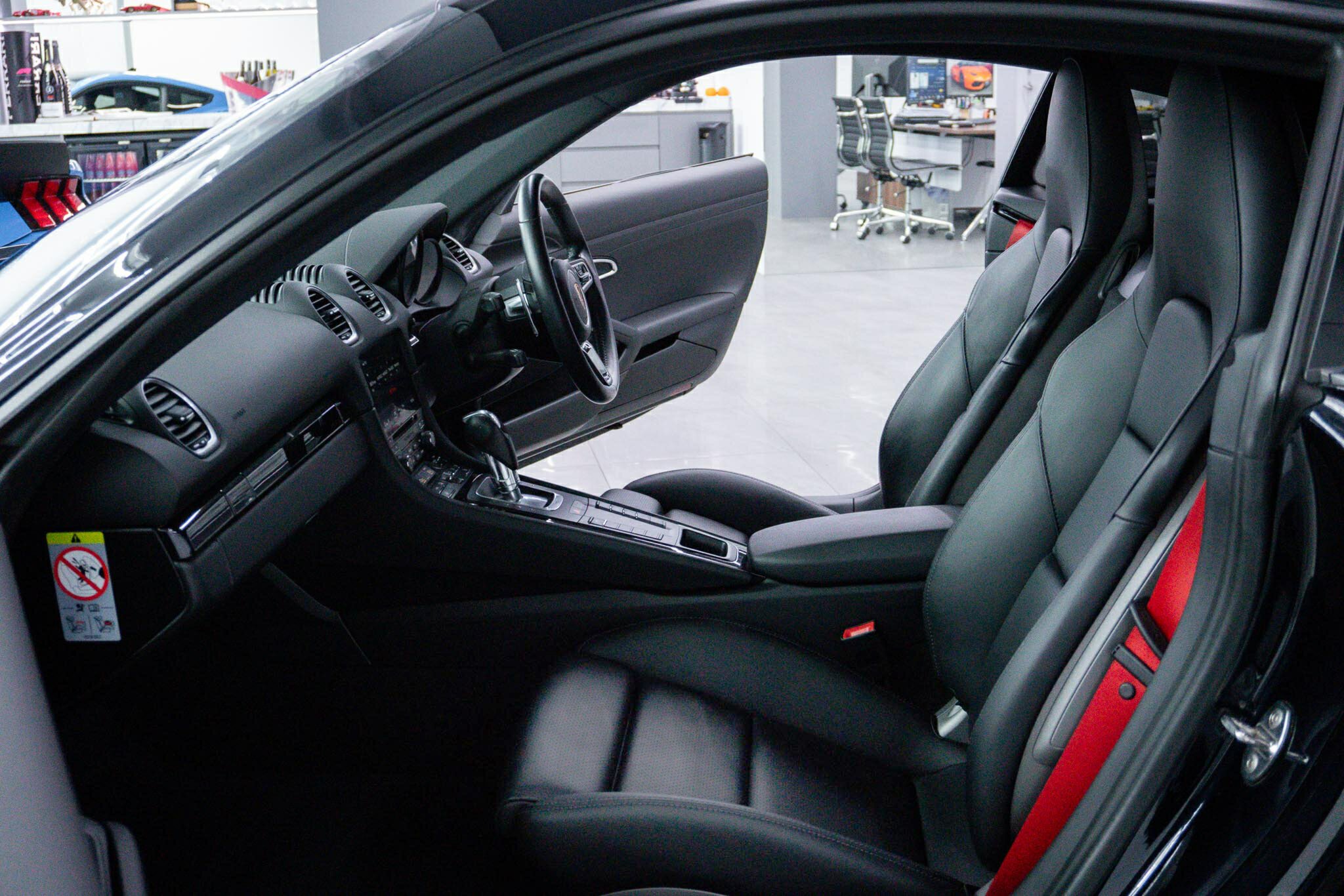 2019 PORSCHE 718 982 MY20 CAYMAN 7 SP AUTO DUAL CLUTCH SEDAN