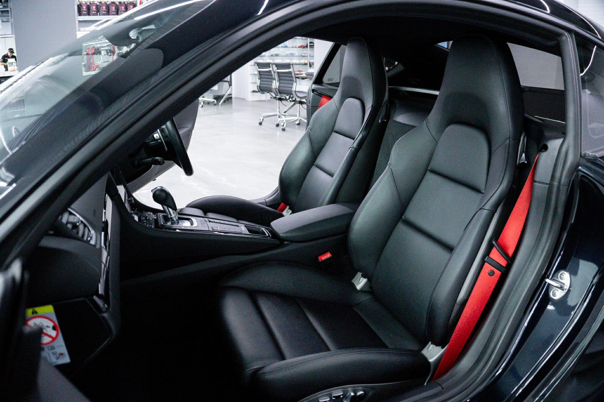 2019 PORSCHE 718 982 MY20 CAYMAN 7 SP AUTO DUAL CLUTCH SEDAN