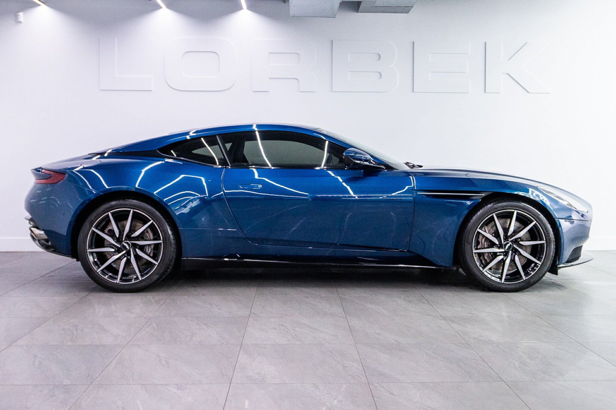 2017 ASTON MARTIN DB11 MY18.5 8 SP AUTO STEPTRONIC SPRT SEDAN