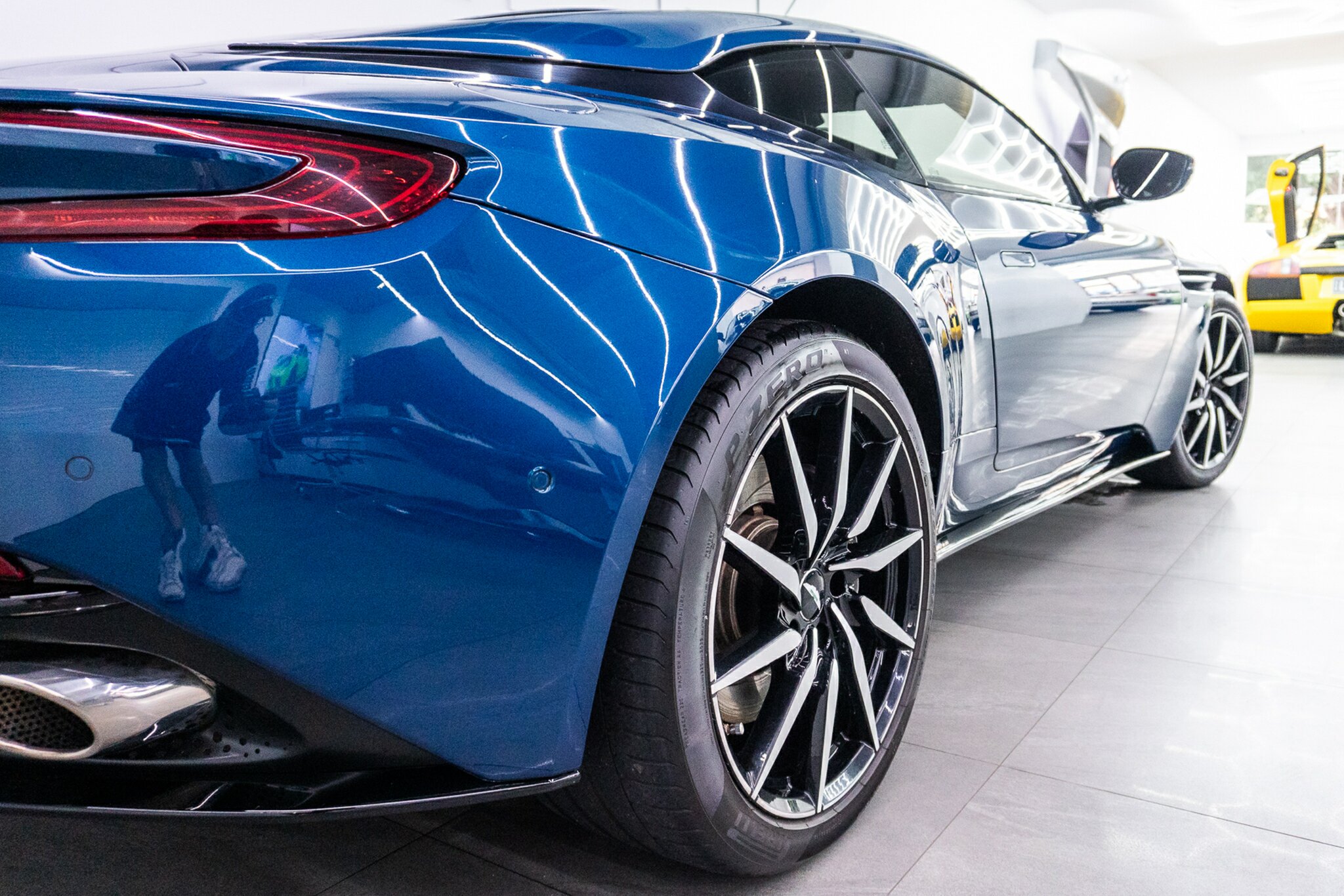 2017 ASTON MARTIN DB11 MY18.5 8 SP AUTO STEPTRONIC SPRT SEDAN