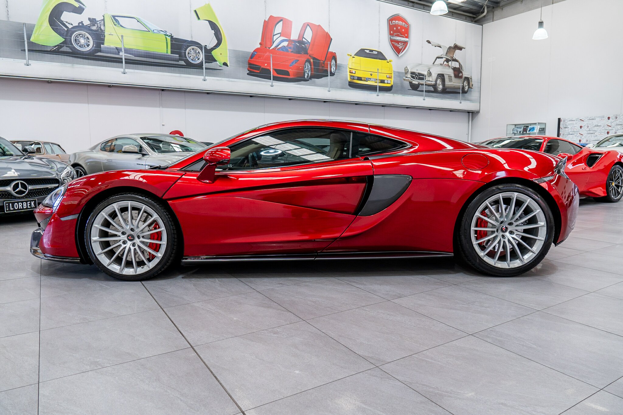 2016 McLAREN 570GT MY17 7 SP AUTO DUAL CLUTCH SEDAN