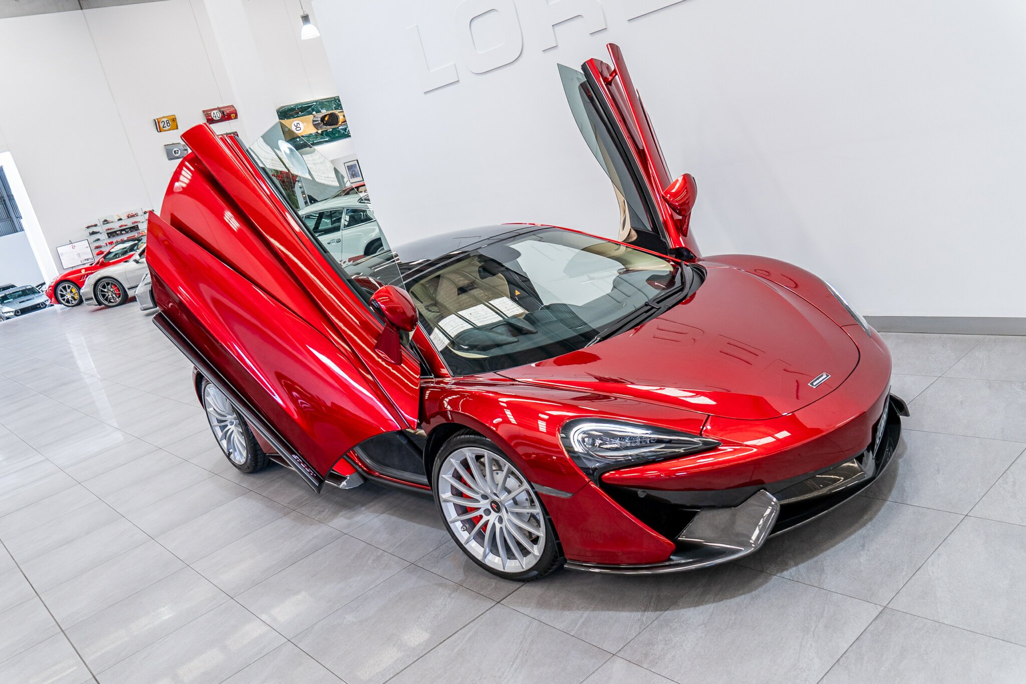 2016 McLAREN 570GT MY17 7 SP AUTO DUAL CLUTCH SEDAN