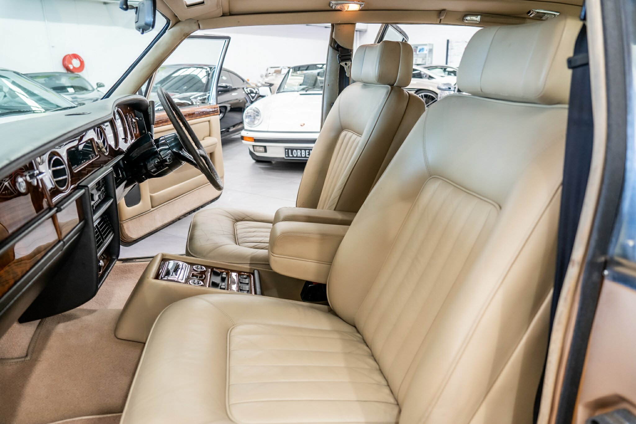 1982 BENTLEY MULSANNE 3 SP AUTOMATIC 4D SALOON