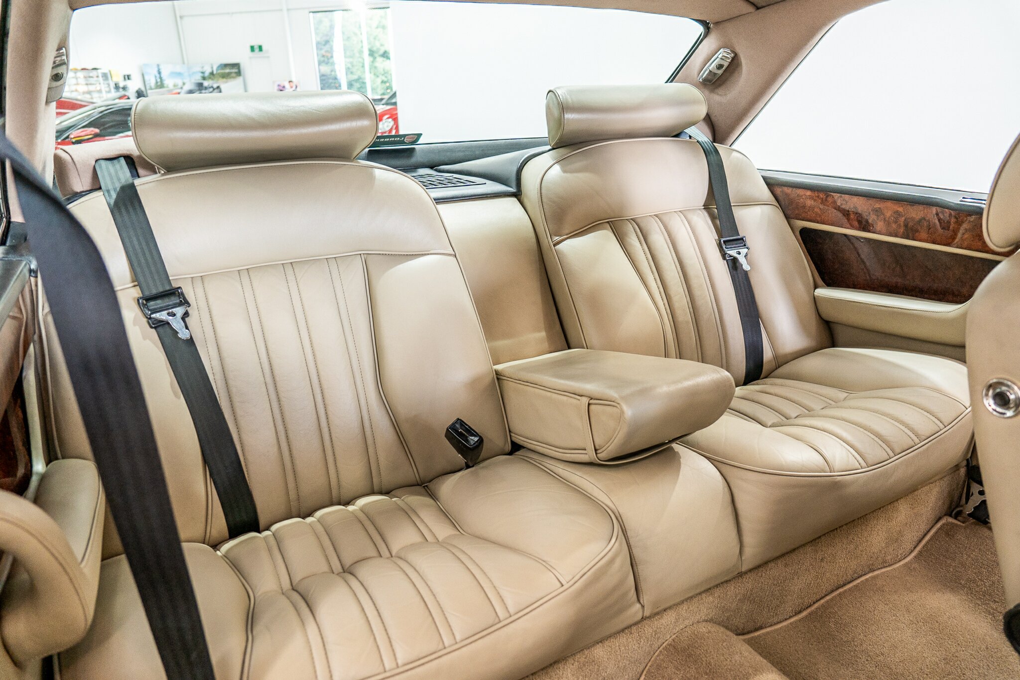 1981 ROLLS-ROYCE CAMARGUE (PININFARINA) 3 SP AUTOMATIC 2D SALOON