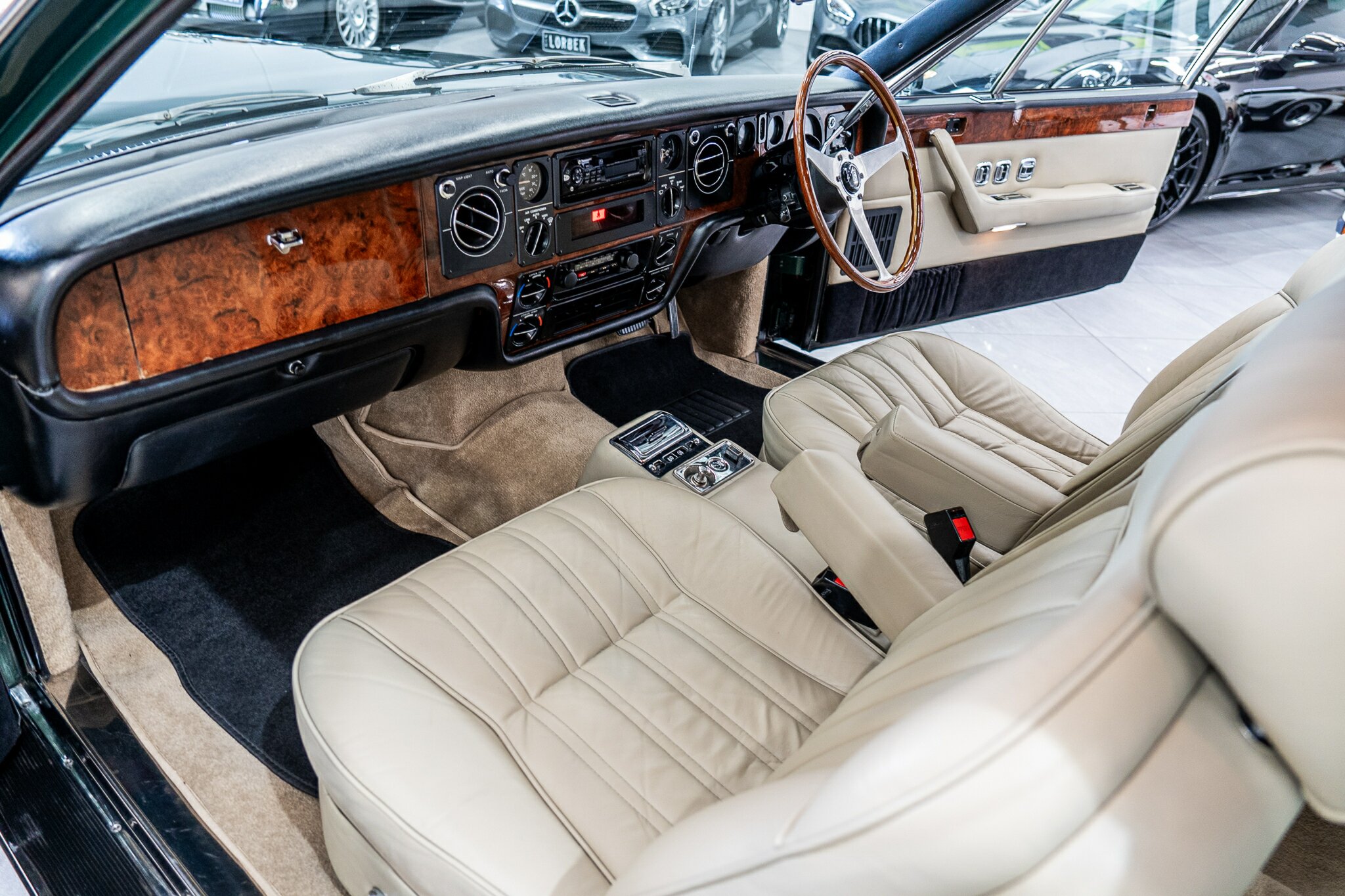 1981 ROLLS-ROYCE CAMARGUE (PININFARINA) 3 SP AUTOMATIC 2D SALOON