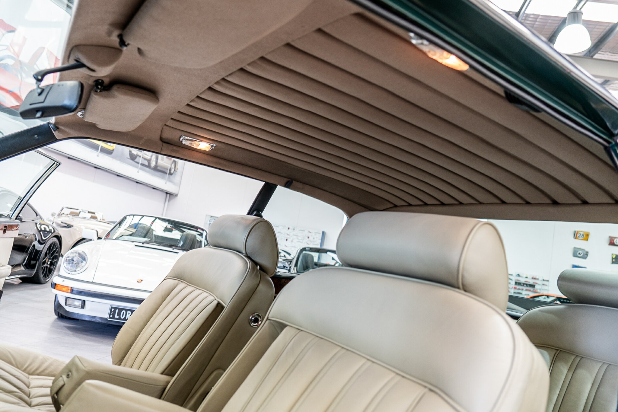 1981 ROLLS-ROYCE CAMARGUE (PININFARINA) 3 SP AUTOMATIC 2D SALOON