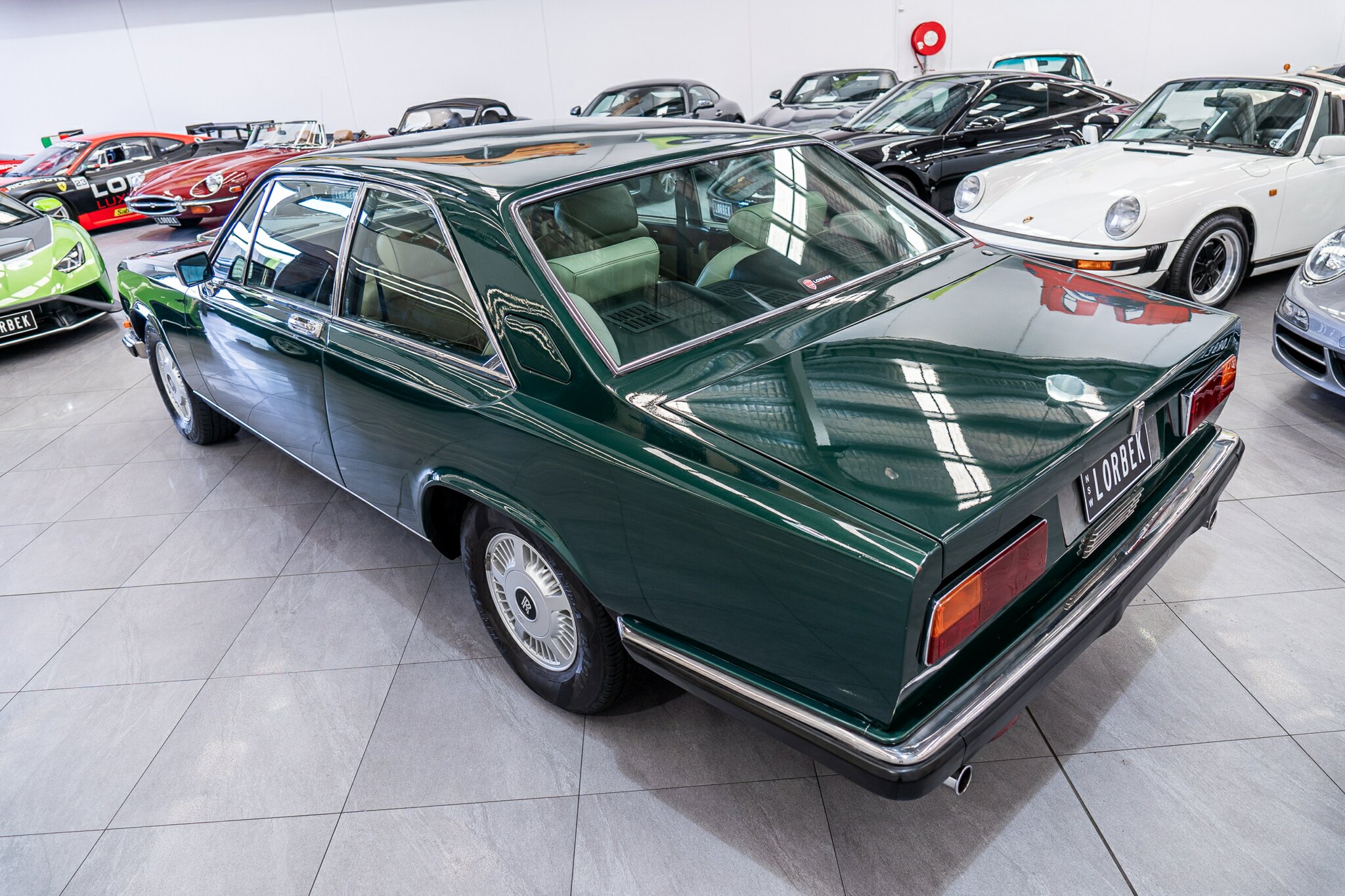 1981 ROLLS-ROYCE CAMARGUE (PININFARINA) 3 SP AUTOMATIC 2D SALOON