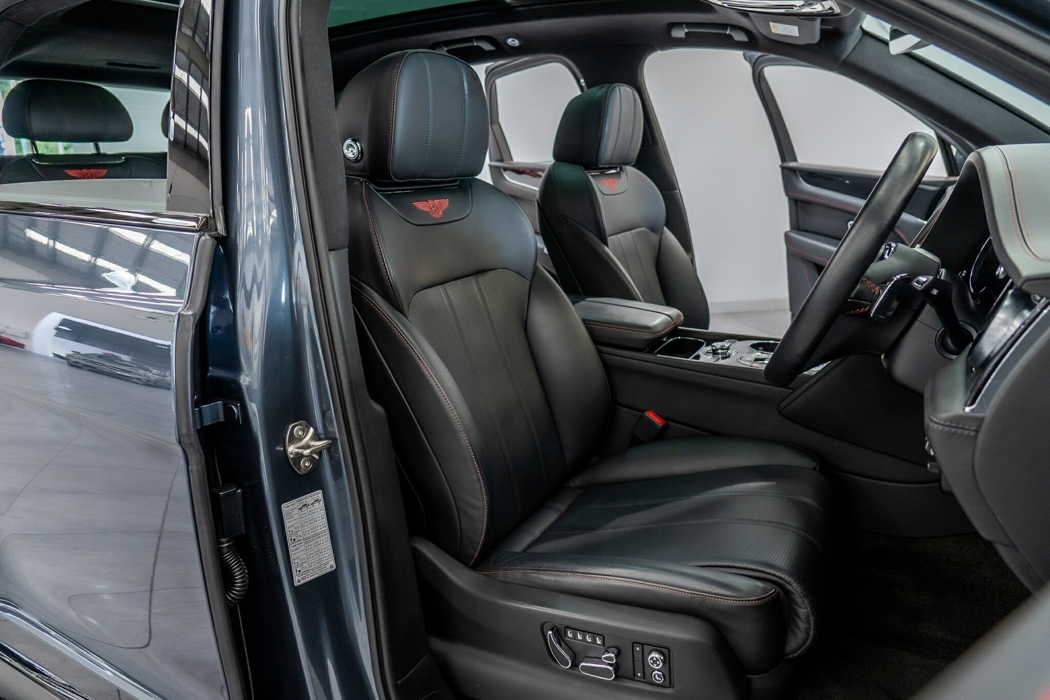 2019 BENTLEY BENTAYGA MY20 V8 8 SP AUTOMATIC 4D WAGON