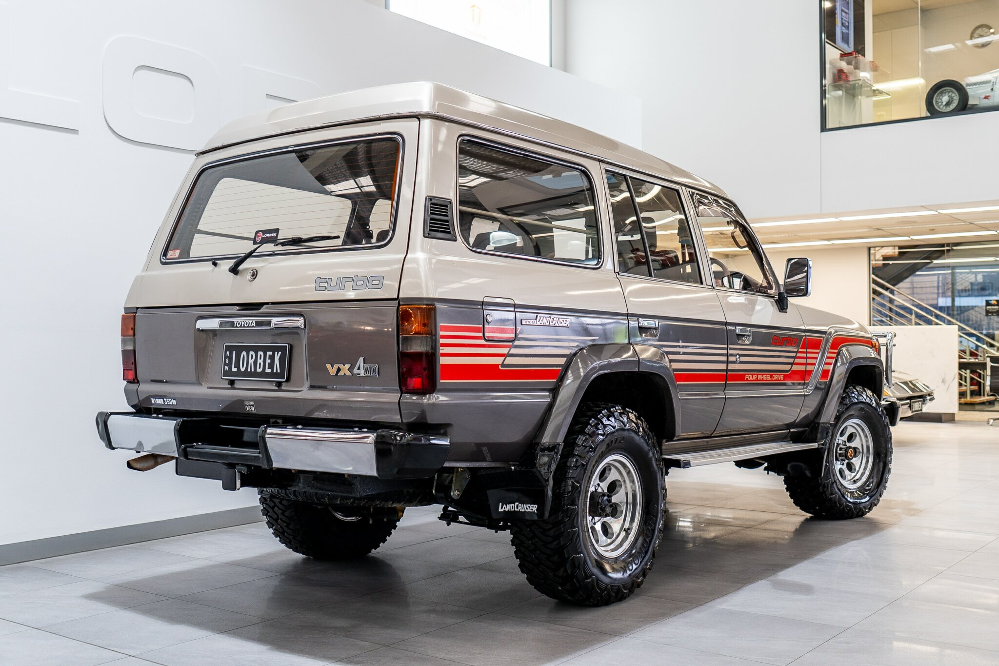 1988 TOYOTA LANDCRUISER VX TURBO (4X4) 4 SP AUTOMATIC 4D WAGON