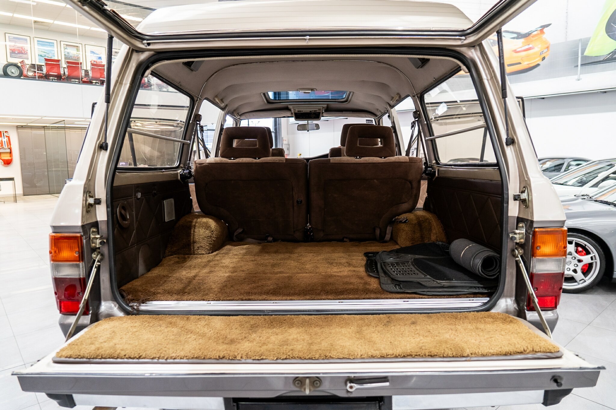 1988 TOYOTA LANDCRUISER VX TURBO (4X4) 4 SP AUTOMATIC 4D WAGON