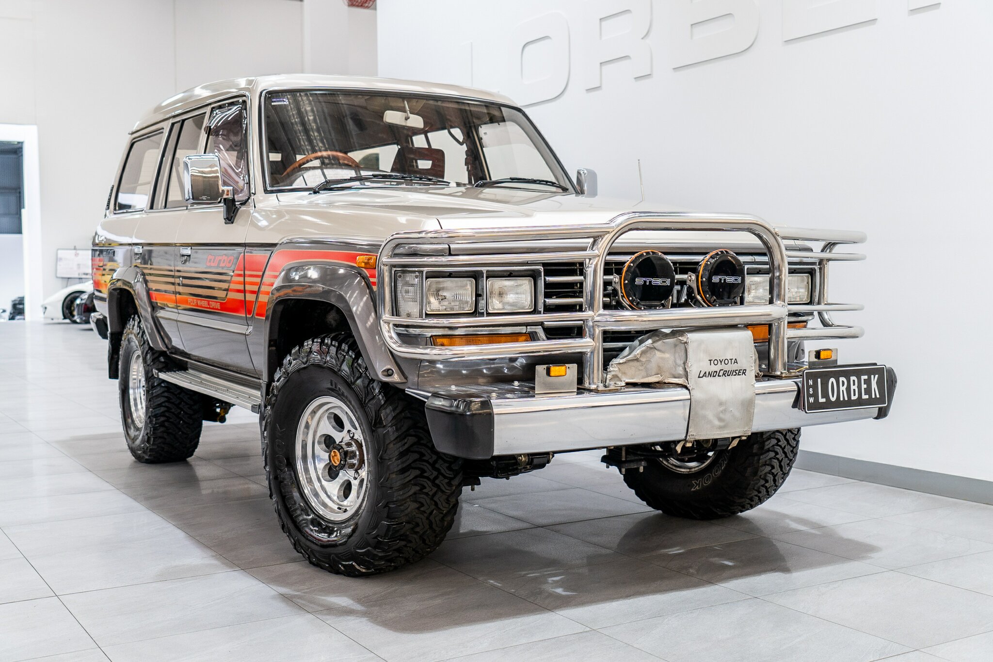 1988 TOYOTA LANDCRUISER VX TURBO (4X4) 4 SP AUTOMATIC 4D WAGON