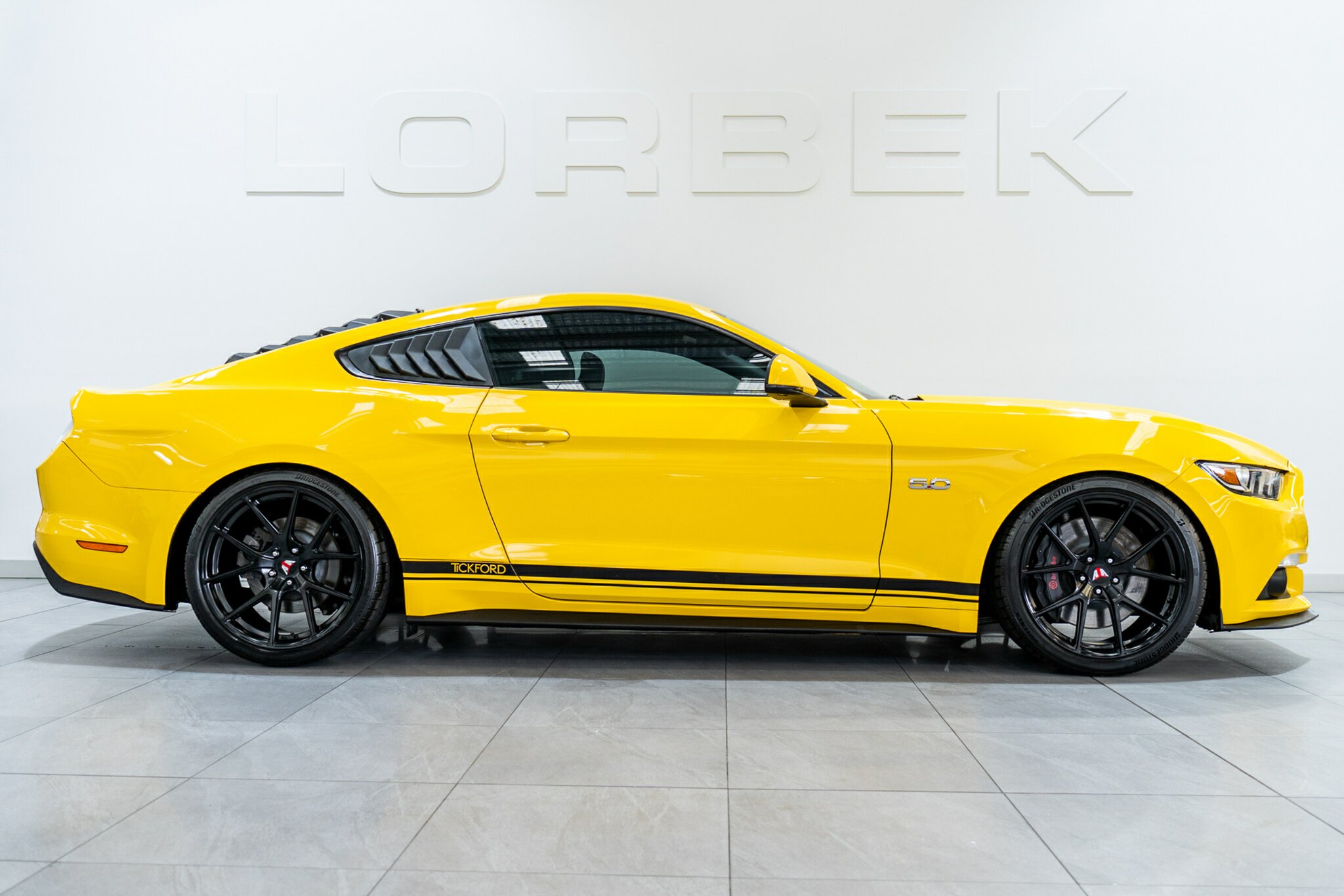2016 FORD MUSTANG FM MY17 FASTBACK GT 5.0 V8 6 SP AUTOMATIC SEDAN