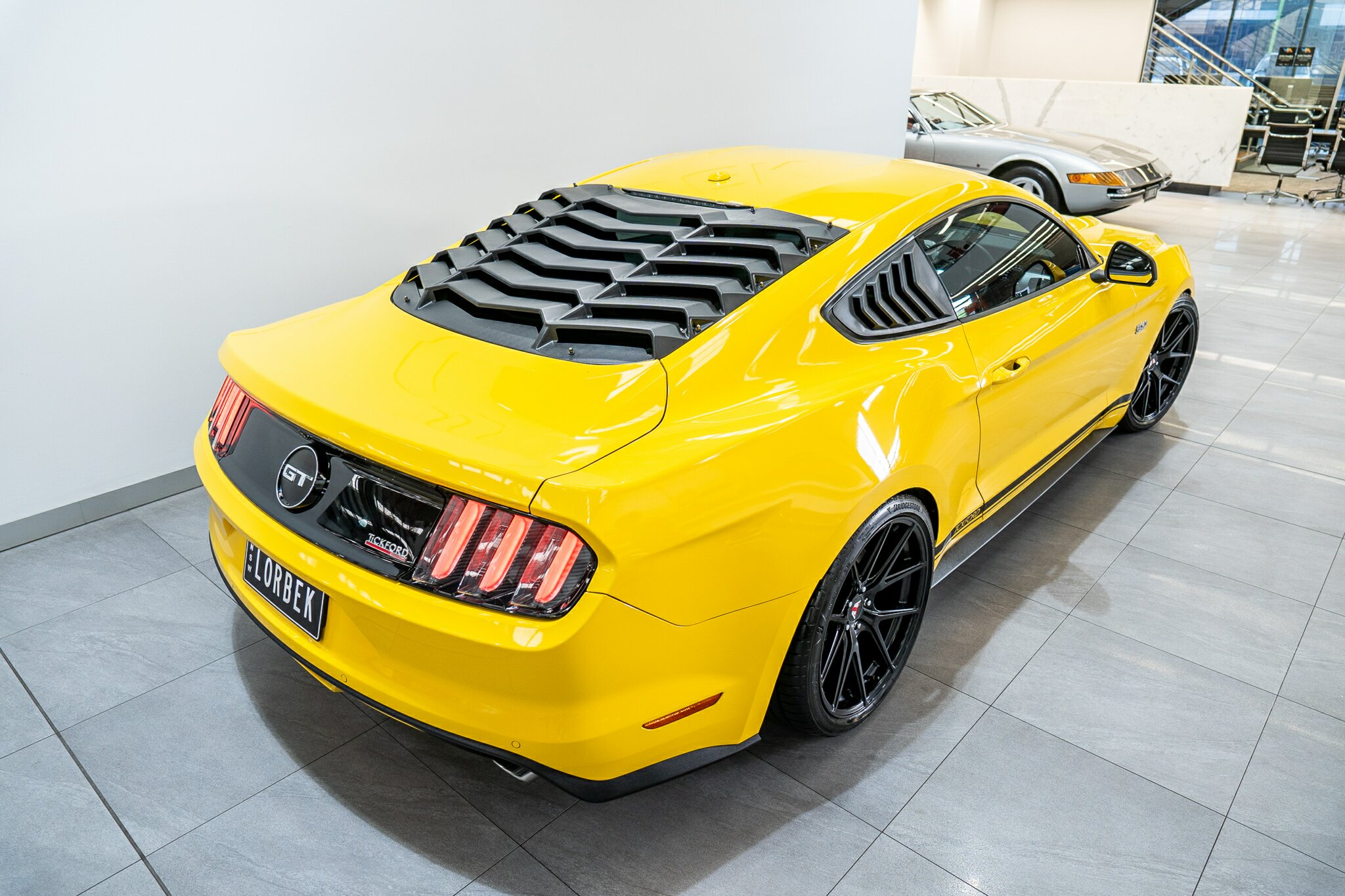 2016 FORD MUSTANG FM MY17 FASTBACK GT 5.0 V8 6 SP AUTOMATIC SEDAN
