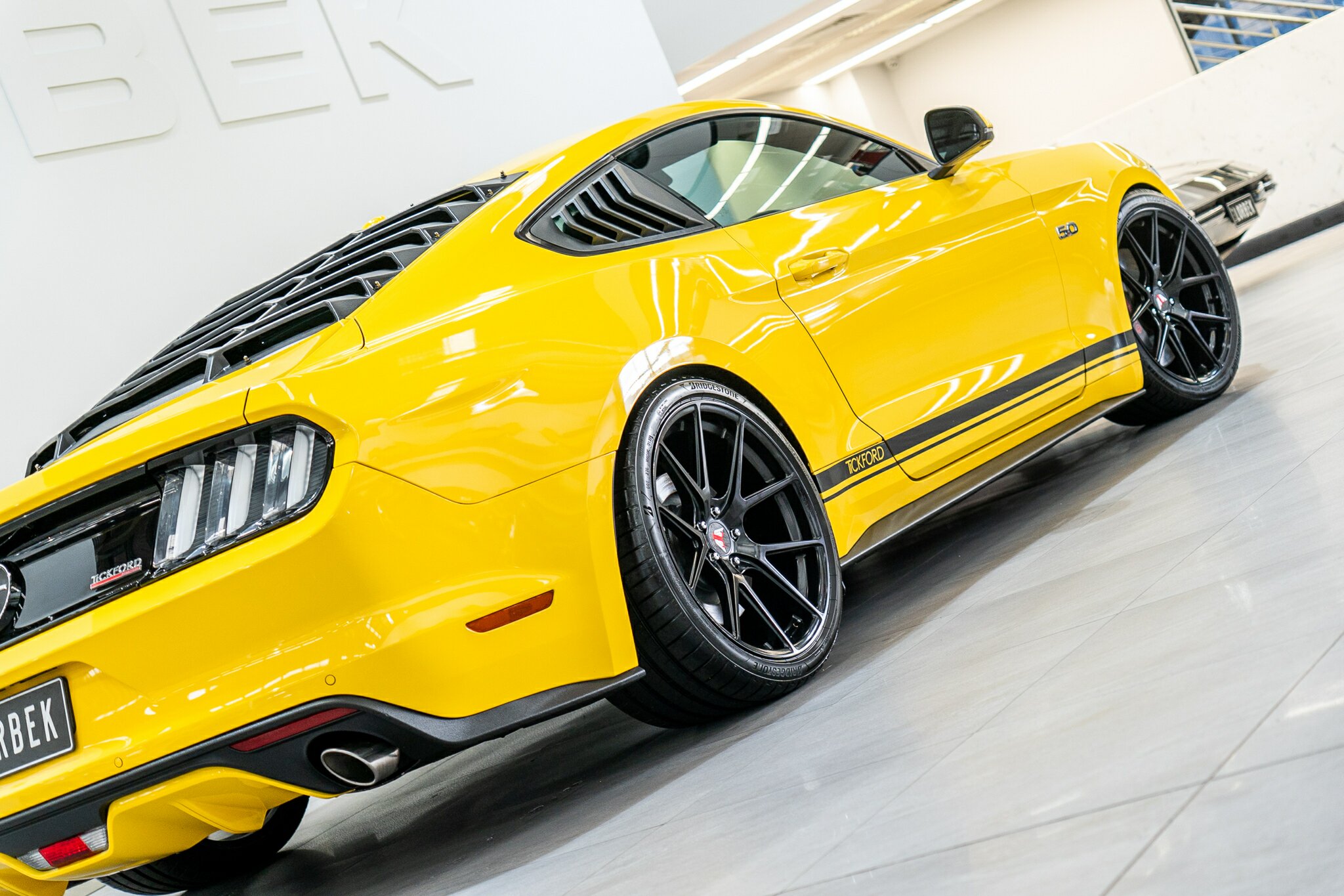 2016 FORD MUSTANG FM MY17 FASTBACK GT 5.0 V8 6 SP AUTOMATIC SEDAN