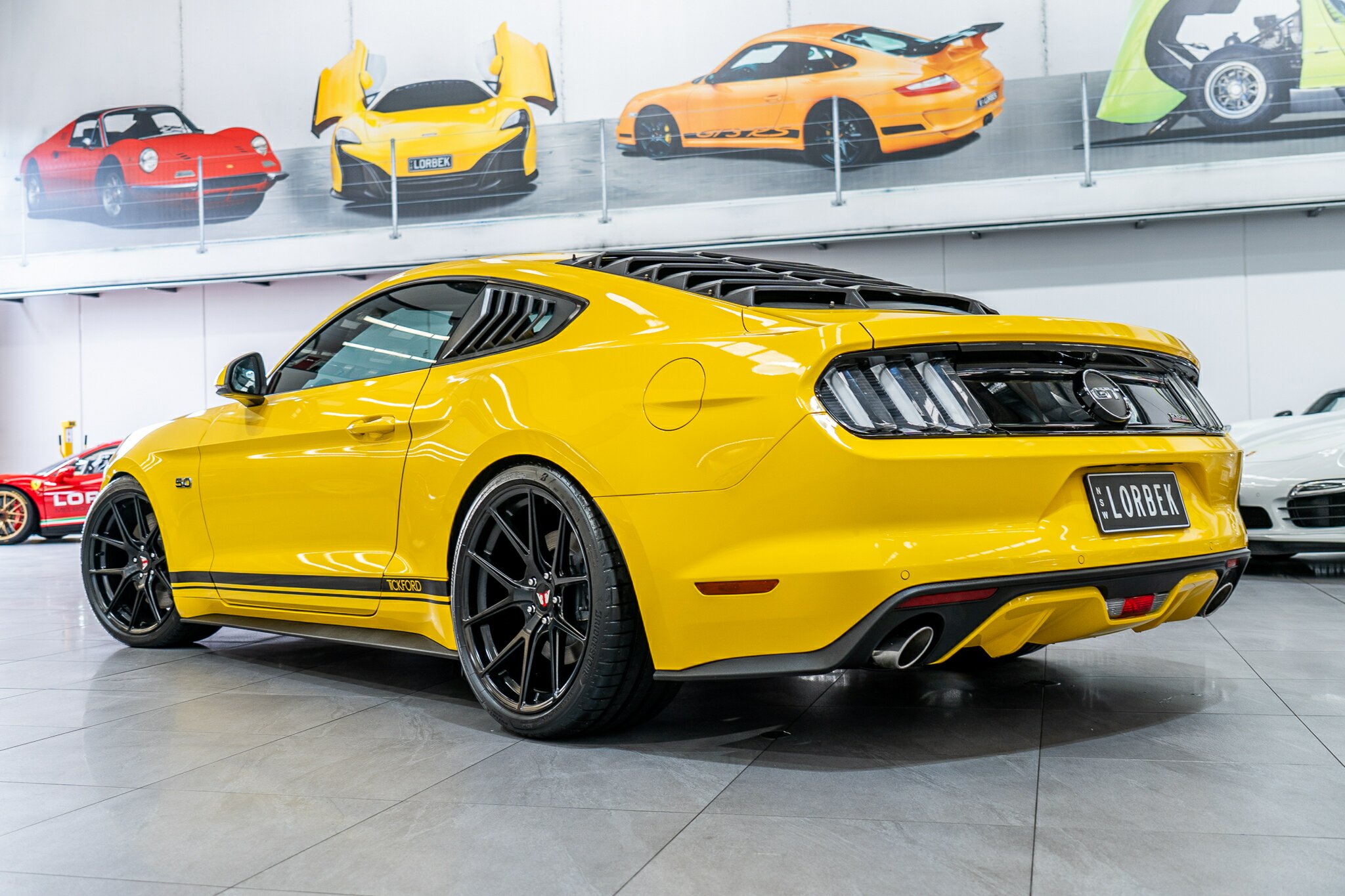 2016 FORD MUSTANG FM MY17 FASTBACK GT 5.0 V8 6 SP AUTOMATIC SEDAN