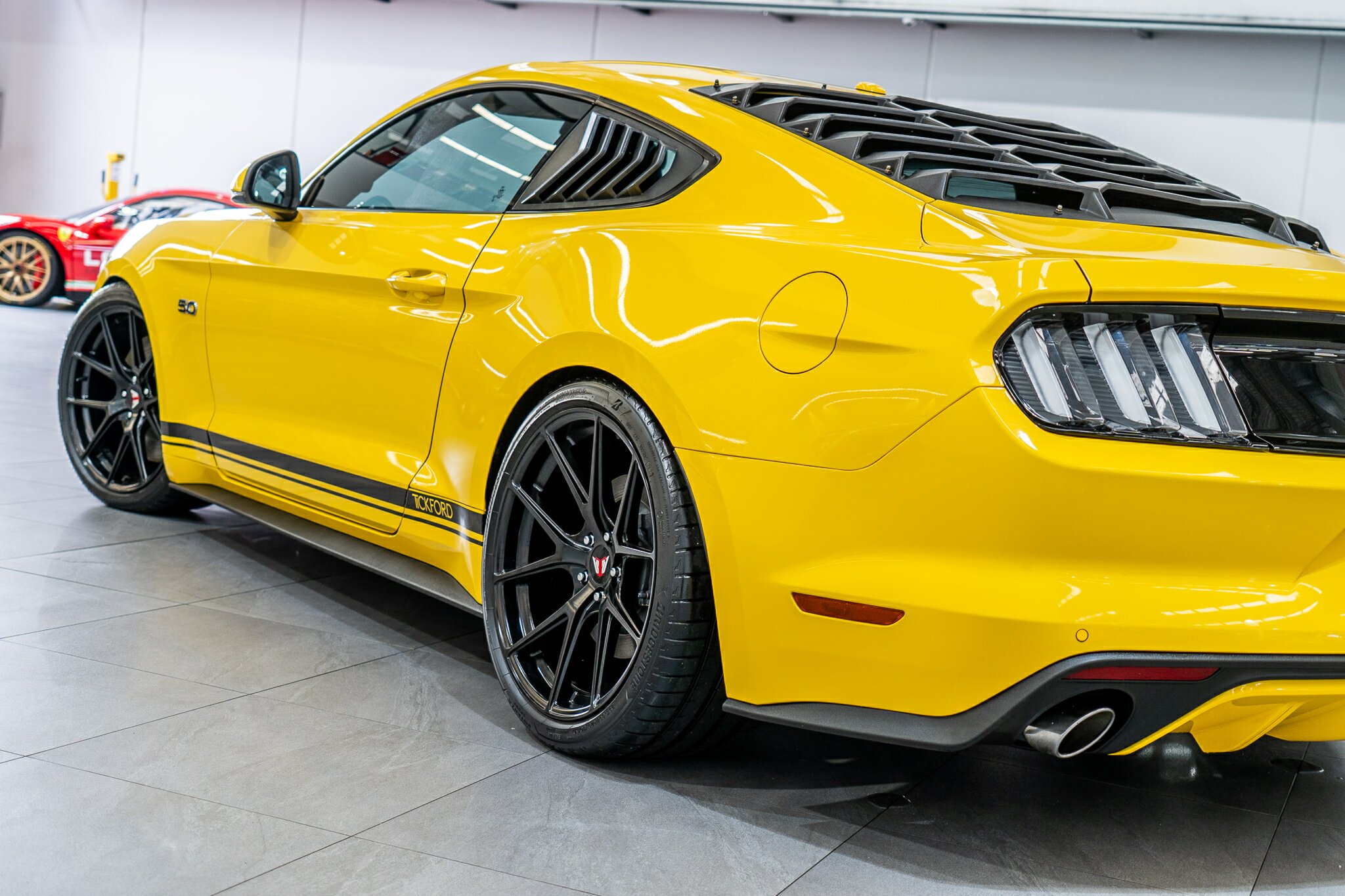 2016 FORD MUSTANG FM MY17 FASTBACK GT 5.0 V8 6 SP AUTOMATIC SEDAN