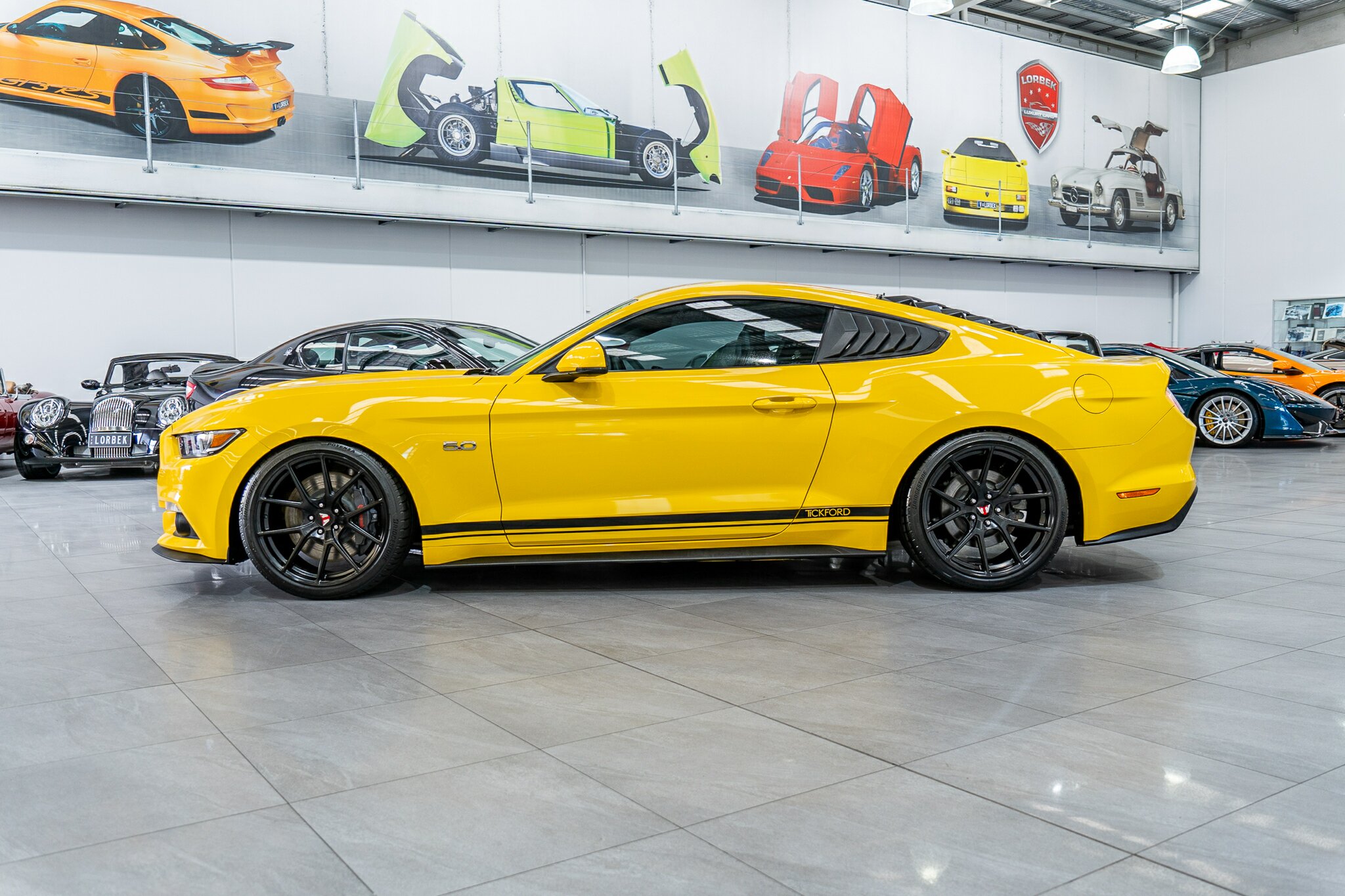 2016 FORD MUSTANG FM MY17 FASTBACK GT 5.0 V8 6 SP AUTOMATIC SEDAN