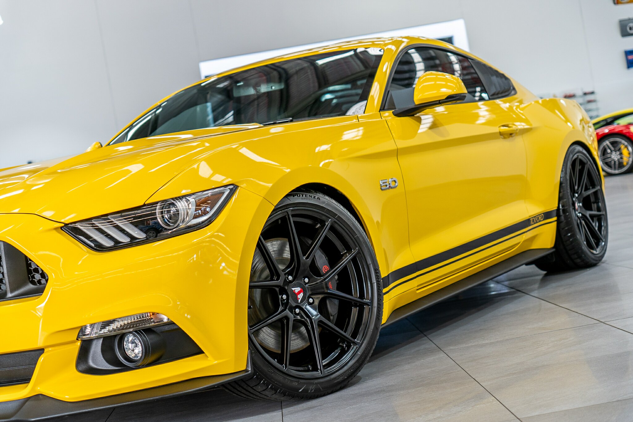 2016 FORD MUSTANG FM MY17 FASTBACK GT 5.0 V8 6 SP AUTOMATIC SEDAN