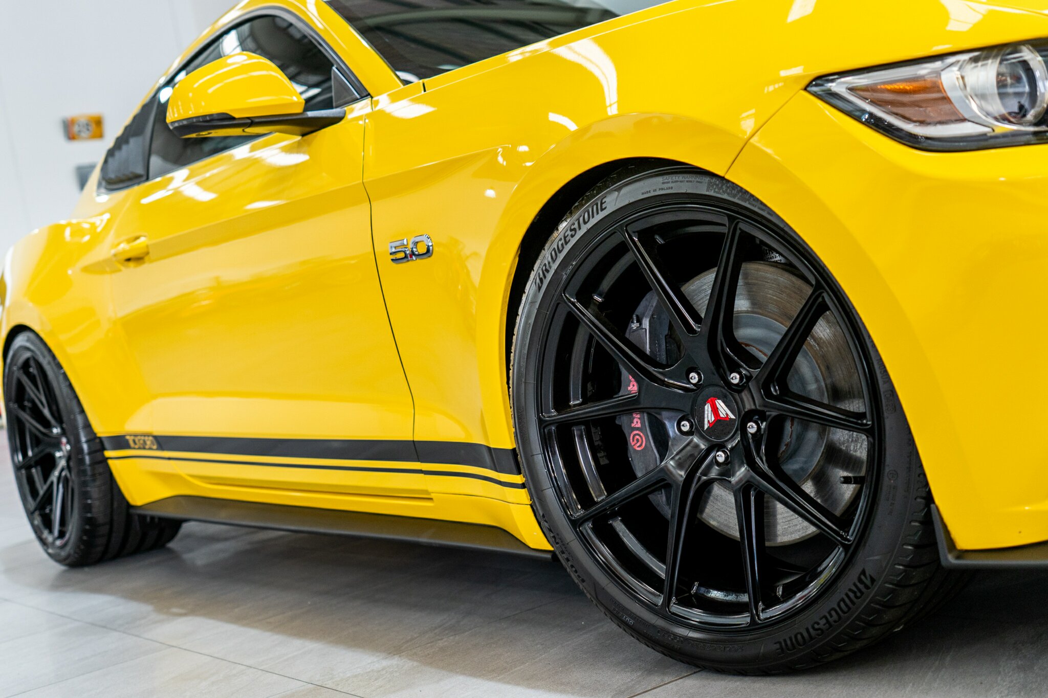 2016 FORD MUSTANG FM MY17 FASTBACK GT 5.0 V8 6 SP AUTOMATIC SEDAN