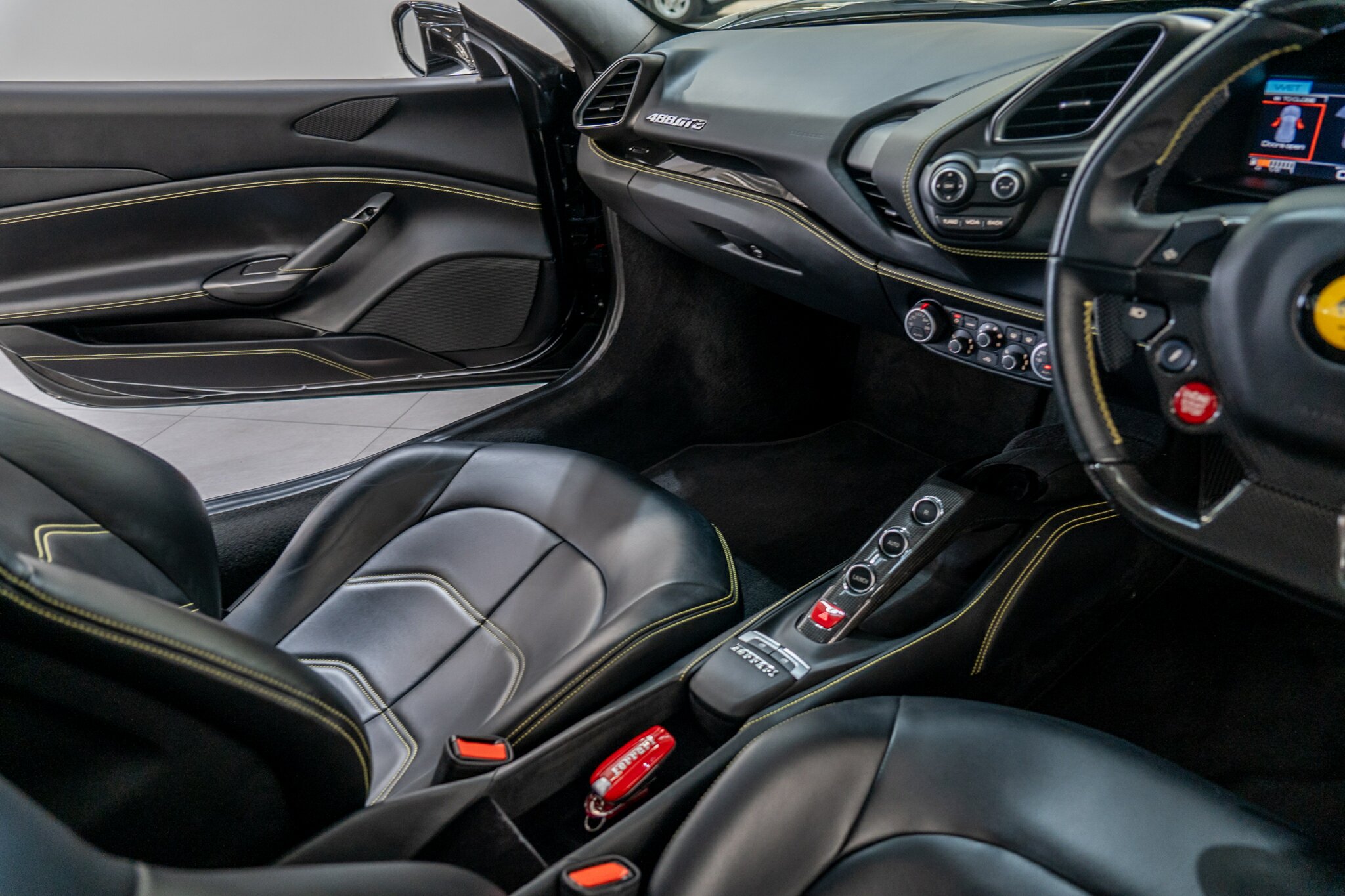 2017 FERRARI 488 GTB 7 SP AUTO MAN DUAL CLUTCH SEDAN
