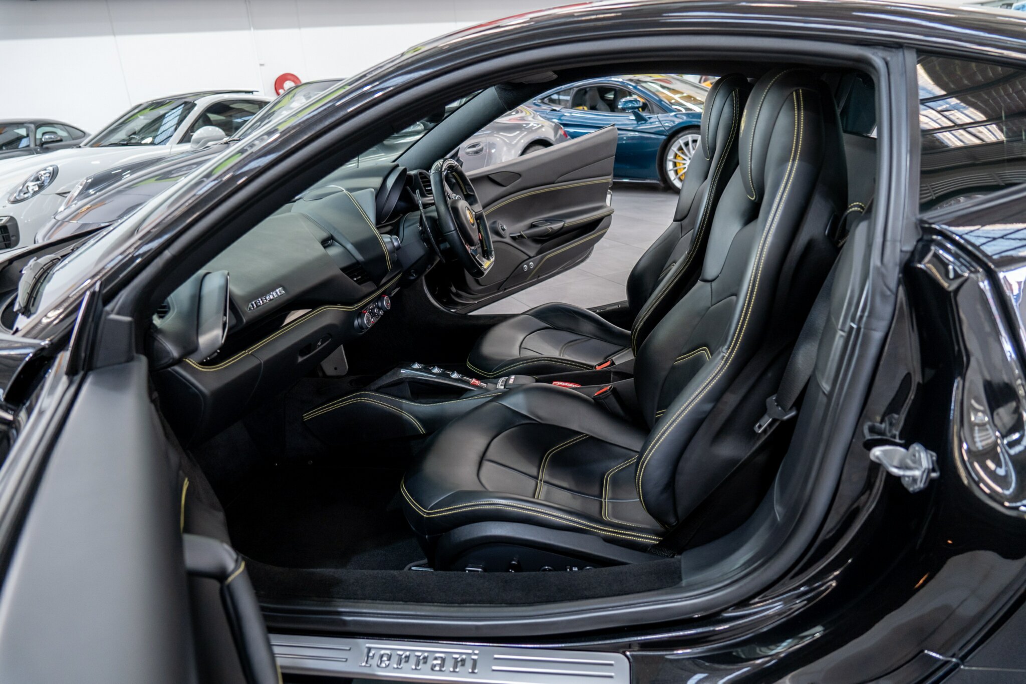 2017 FERRARI 488 GTB 7 SP AUTO MAN DUAL CLUTCH SEDAN