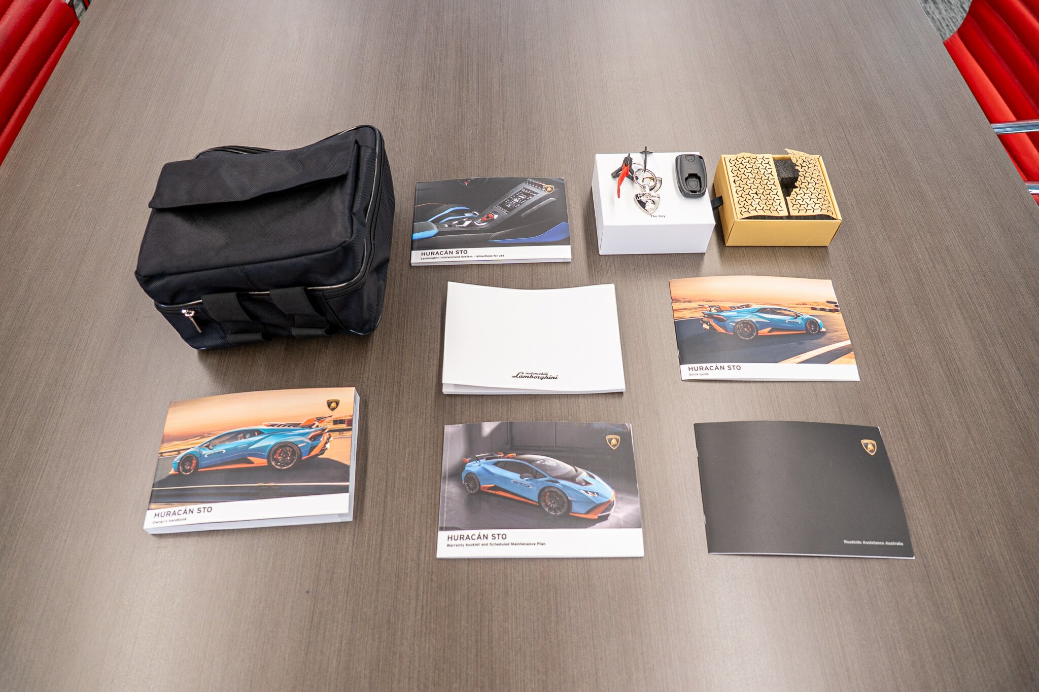 2022 LAMBORGHINI HURACAN 724 STO (RWD) 7 SP AUTOMATIC 2D COUPE