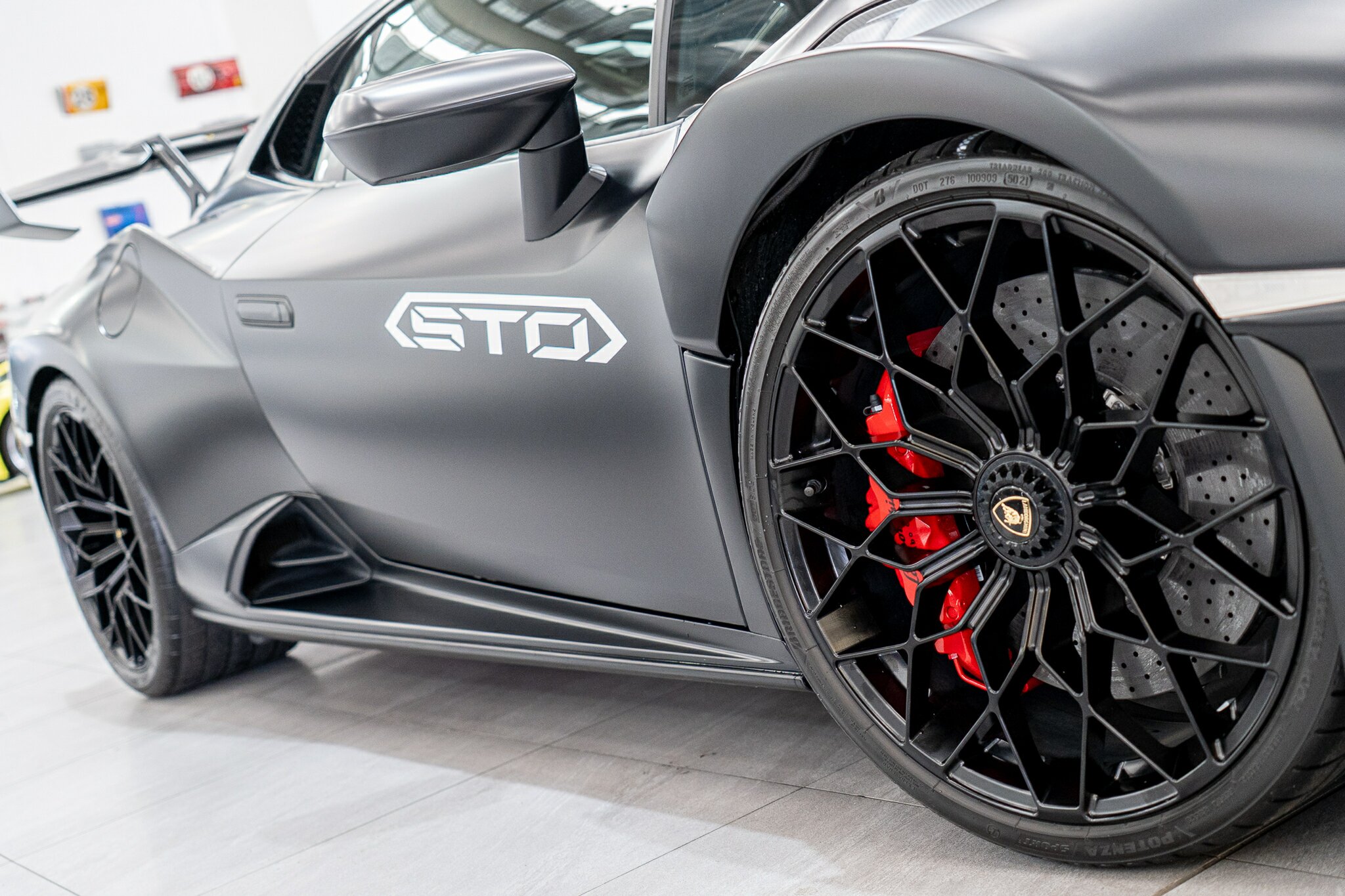 2022 LAMBORGHINI HURACAN 724 STO (RWD) 7 SP AUTOMATIC 2D COUPE