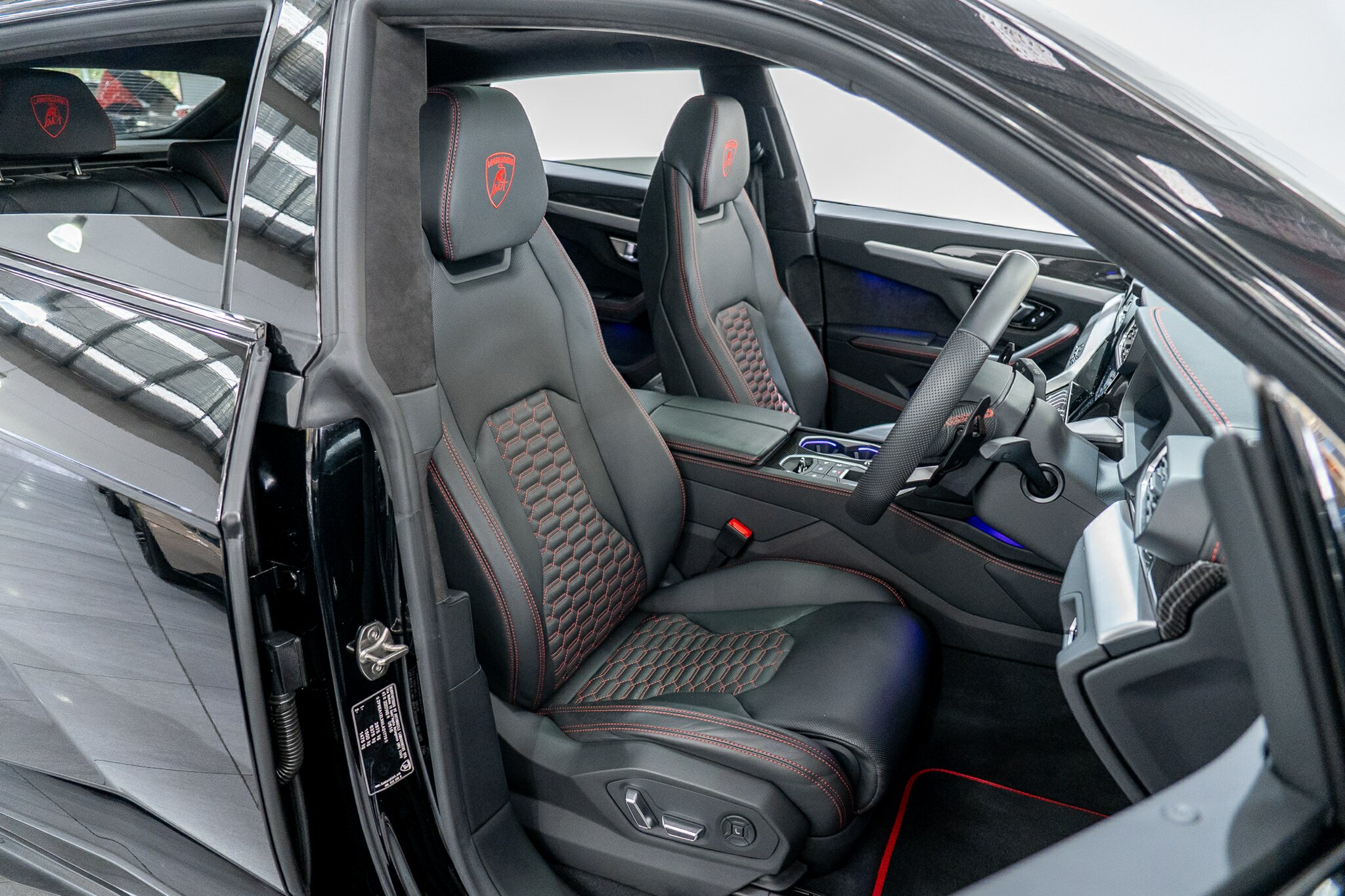 2022 LAMBORGHINI URUS 636 MY22 8 SP AUTOMATIC 4D WAGON