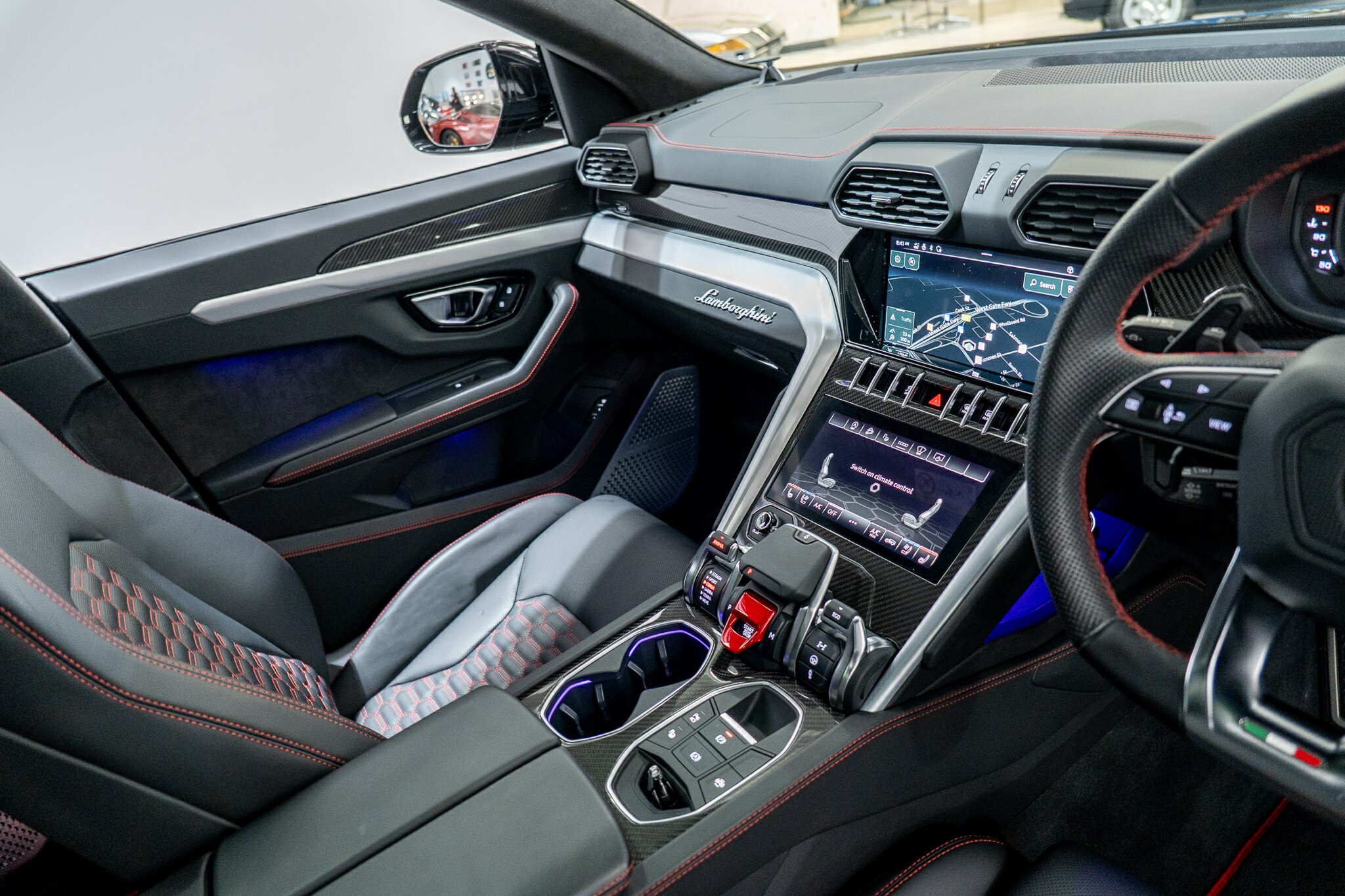 2022 LAMBORGHINI URUS 636 MY22 8 SP AUTOMATIC 4D WAGON