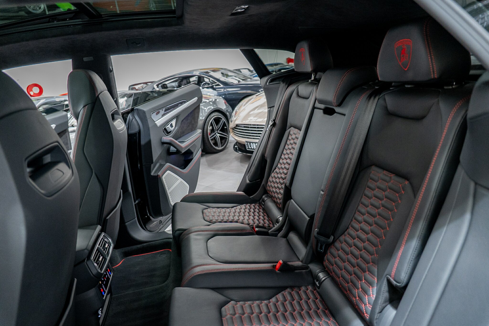 2022 LAMBORGHINI URUS 636 MY22 8 SP AUTOMATIC 4D WAGON