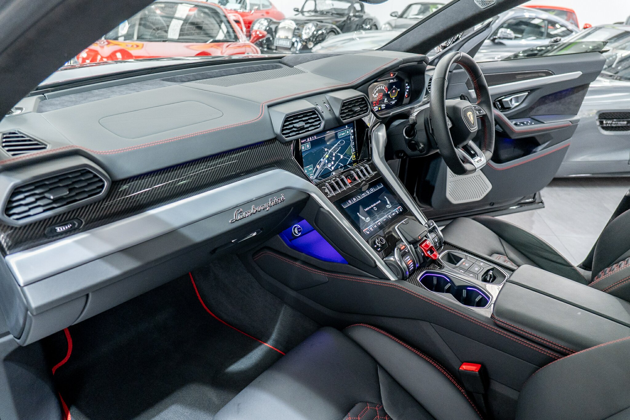 2022 LAMBORGHINI URUS 636 MY22 8 SP AUTOMATIC 4D WAGON