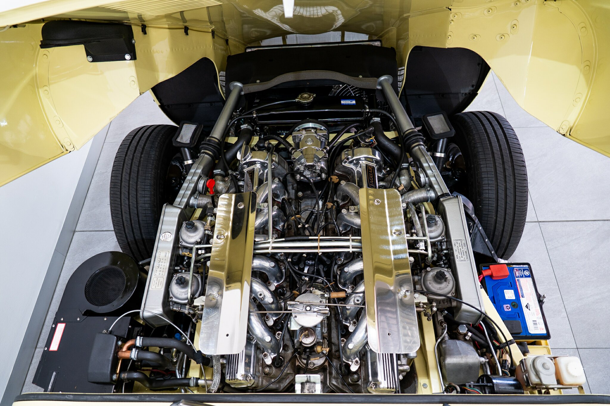 1972 JAGUAR E TYPE SERIES 3 2+2 5.3 4 SP MANUAL 2D COUPE