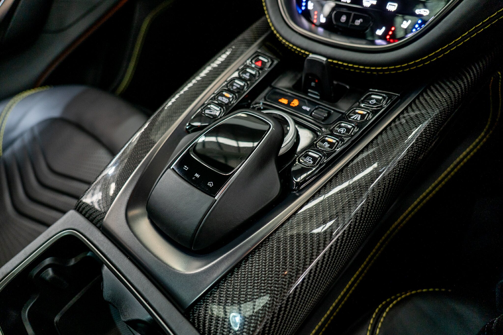 2021 ASTON MARTIN DBX MY21 9 SP AUTOMATIC 5D WAGON