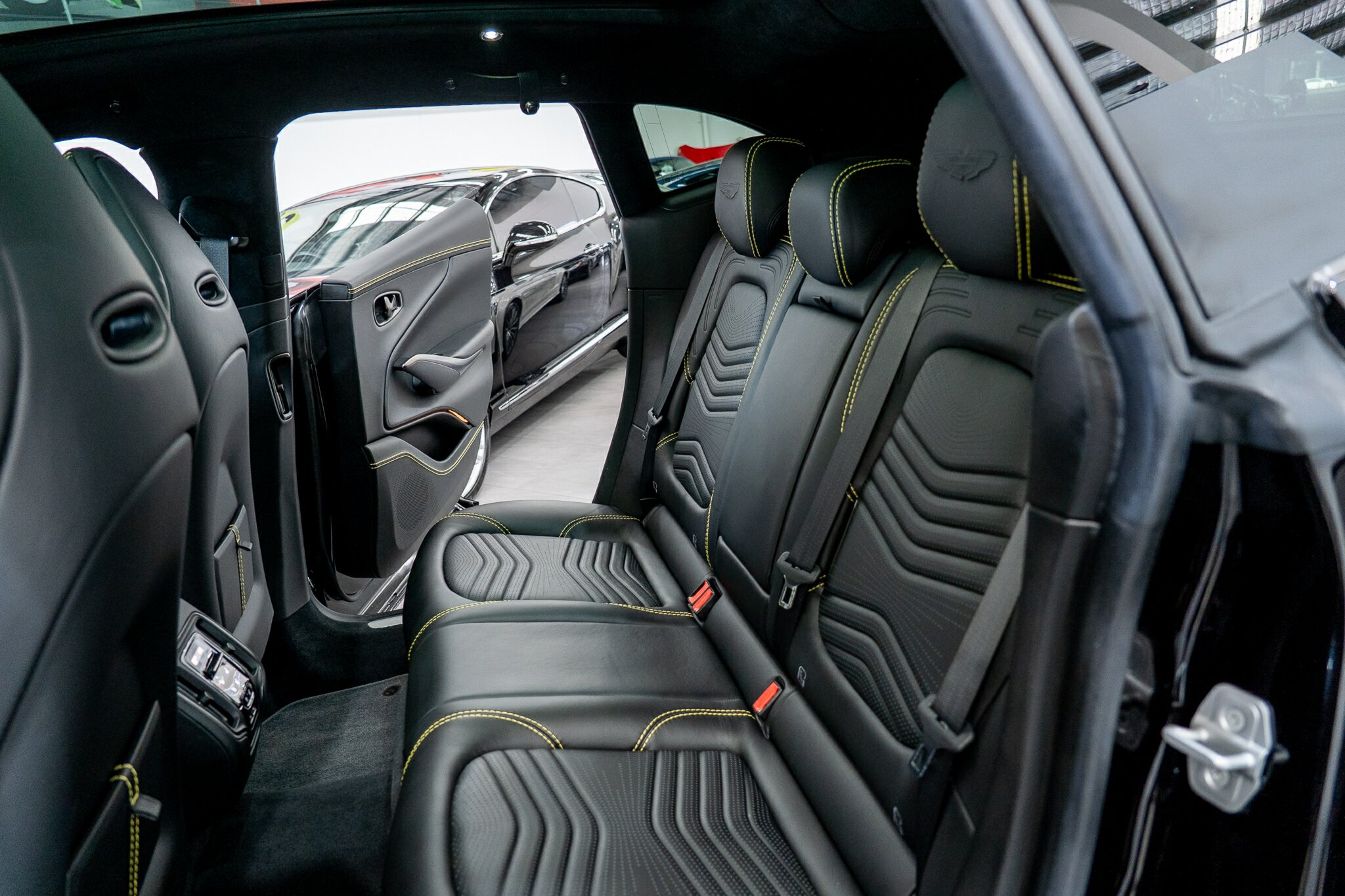 2021 ASTON MARTIN DBX MY21 9 SP AUTOMATIC 5D WAGON