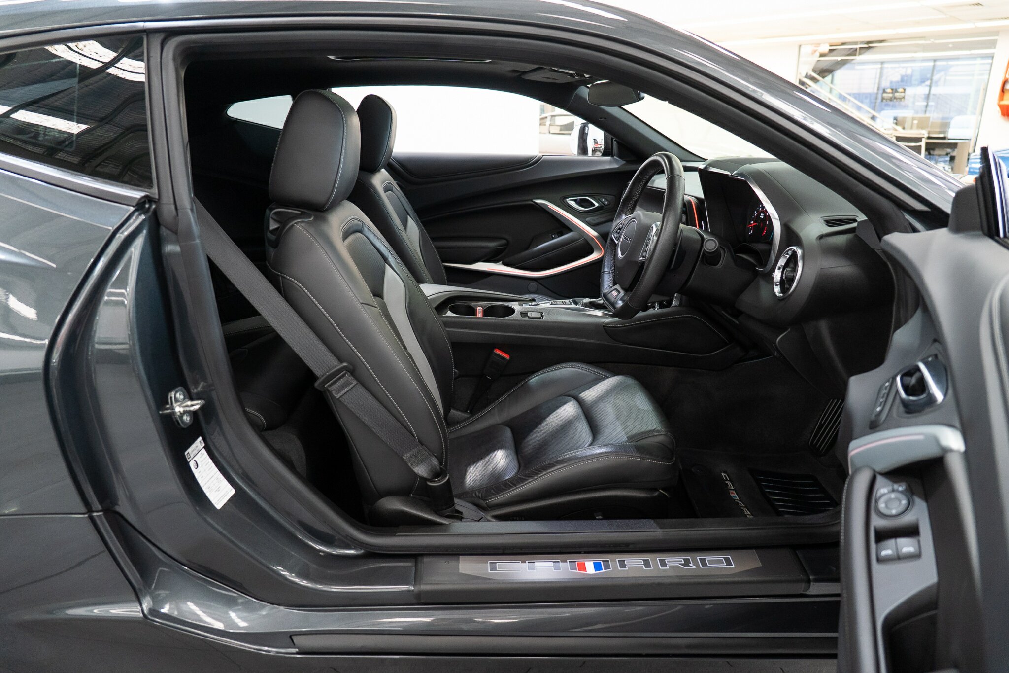 2018 CHEVROLET CAMARO 1AL37 MY18 2SS 10 SP AUTOMATIC SEDAN