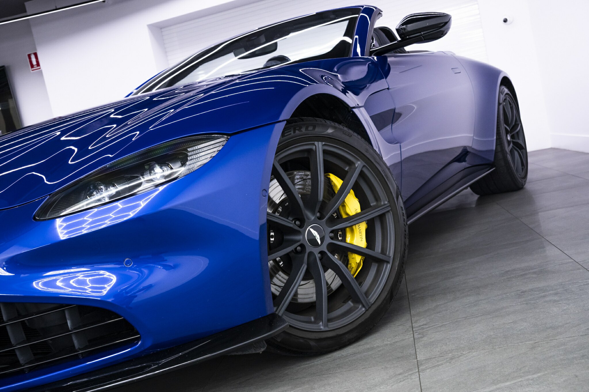 2021 ASTON MARTIN VANTAGE MY21 VOLANTE 8 SP AUTOMATIC 2D CONVERTIBLE
