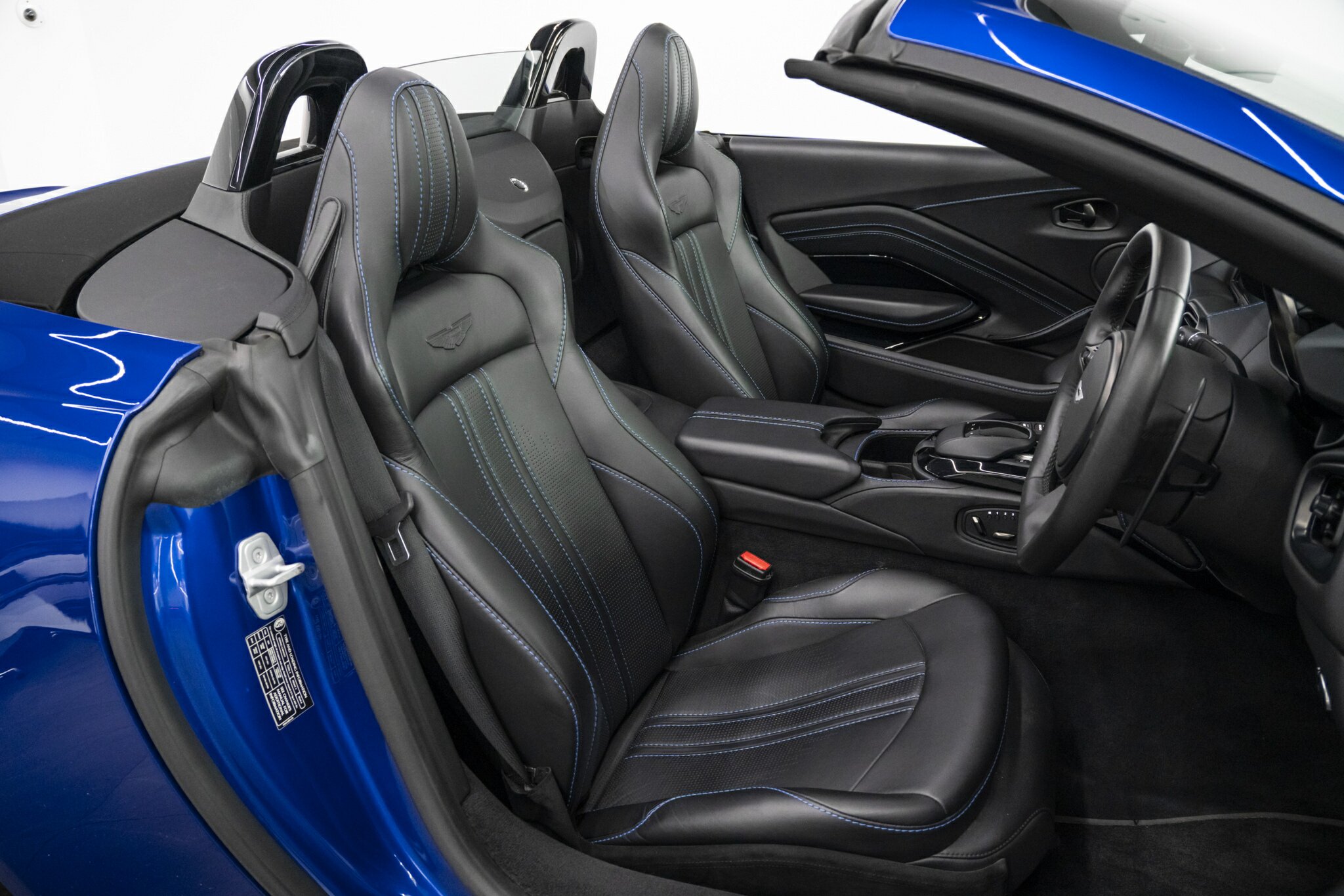 2021 ASTON MARTIN VANTAGE MY21 VOLANTE 8 SP AUTOMATIC 2D CONVERTIBLE