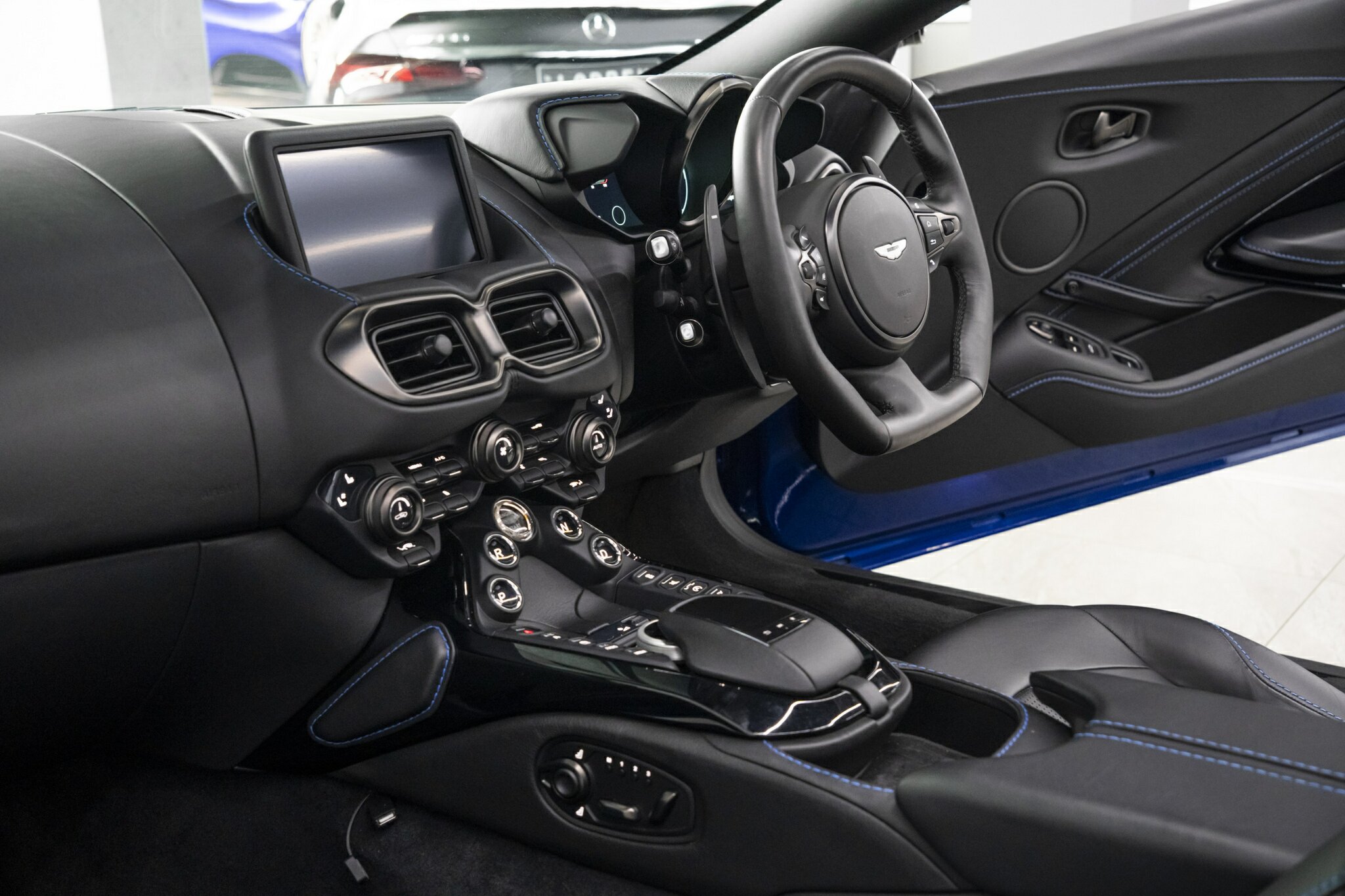 2021 ASTON MARTIN VANTAGE MY21 VOLANTE 8 SP AUTOMATIC 2D CONVERTIBLE