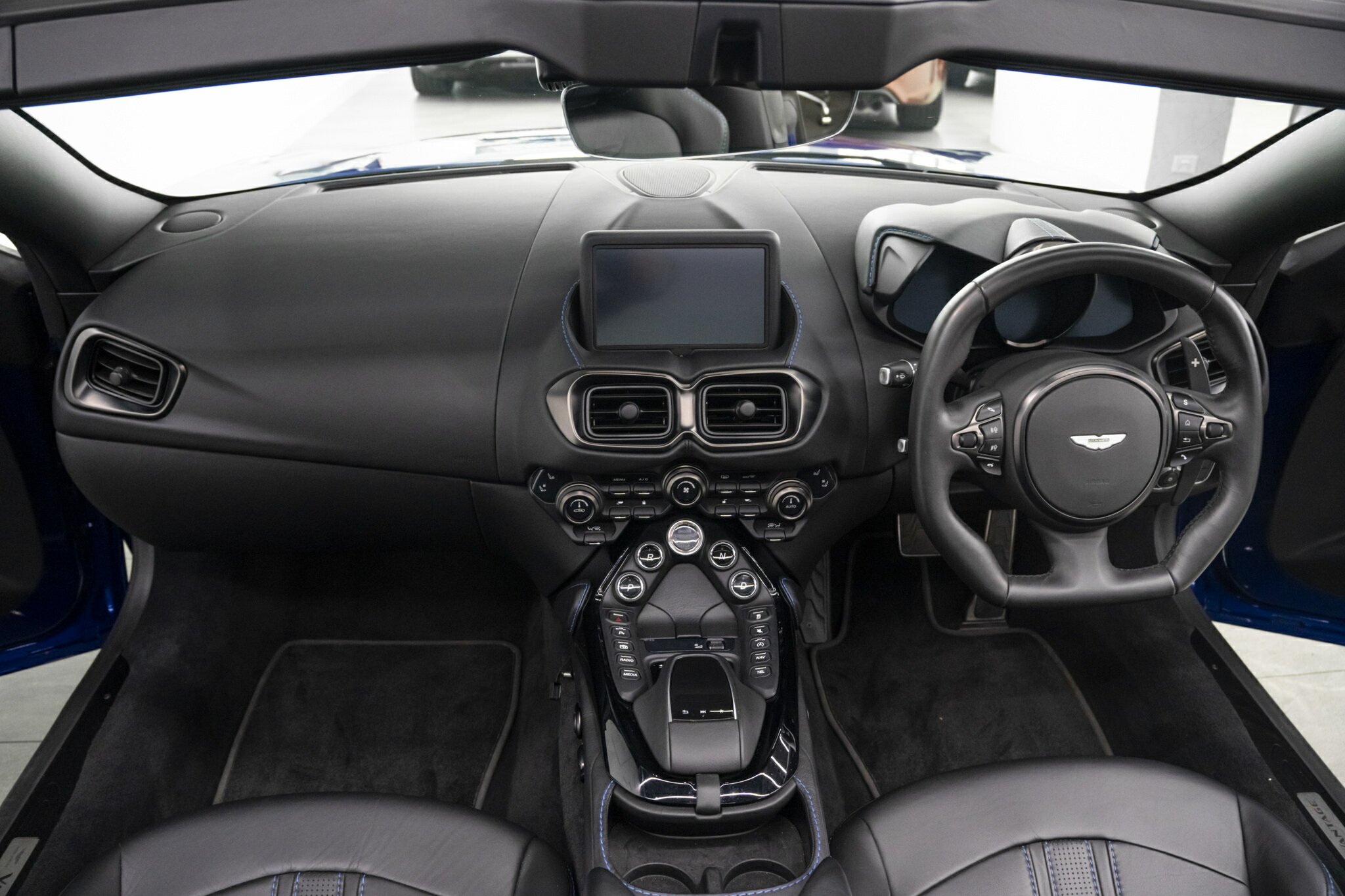 2021 ASTON MARTIN VANTAGE MY21 VOLANTE 8 SP AUTOMATIC 2D CONVERTIBLE